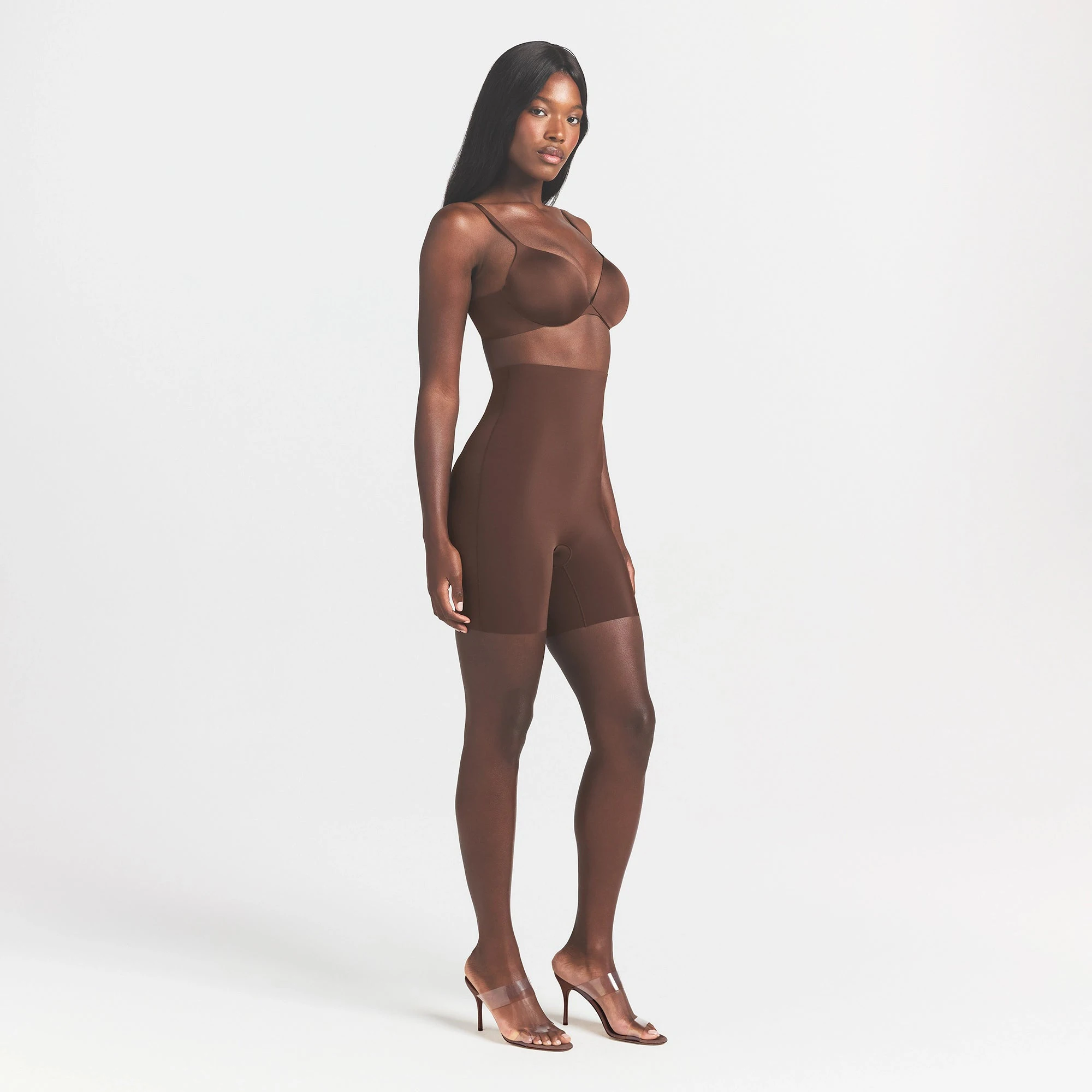 COOL SHAPEWEAR HIGH-WAISTED SHORT | COCOA ON A MODEL SIDE VIEW @ | FOCUS: 0.0, 1.0, 0.9