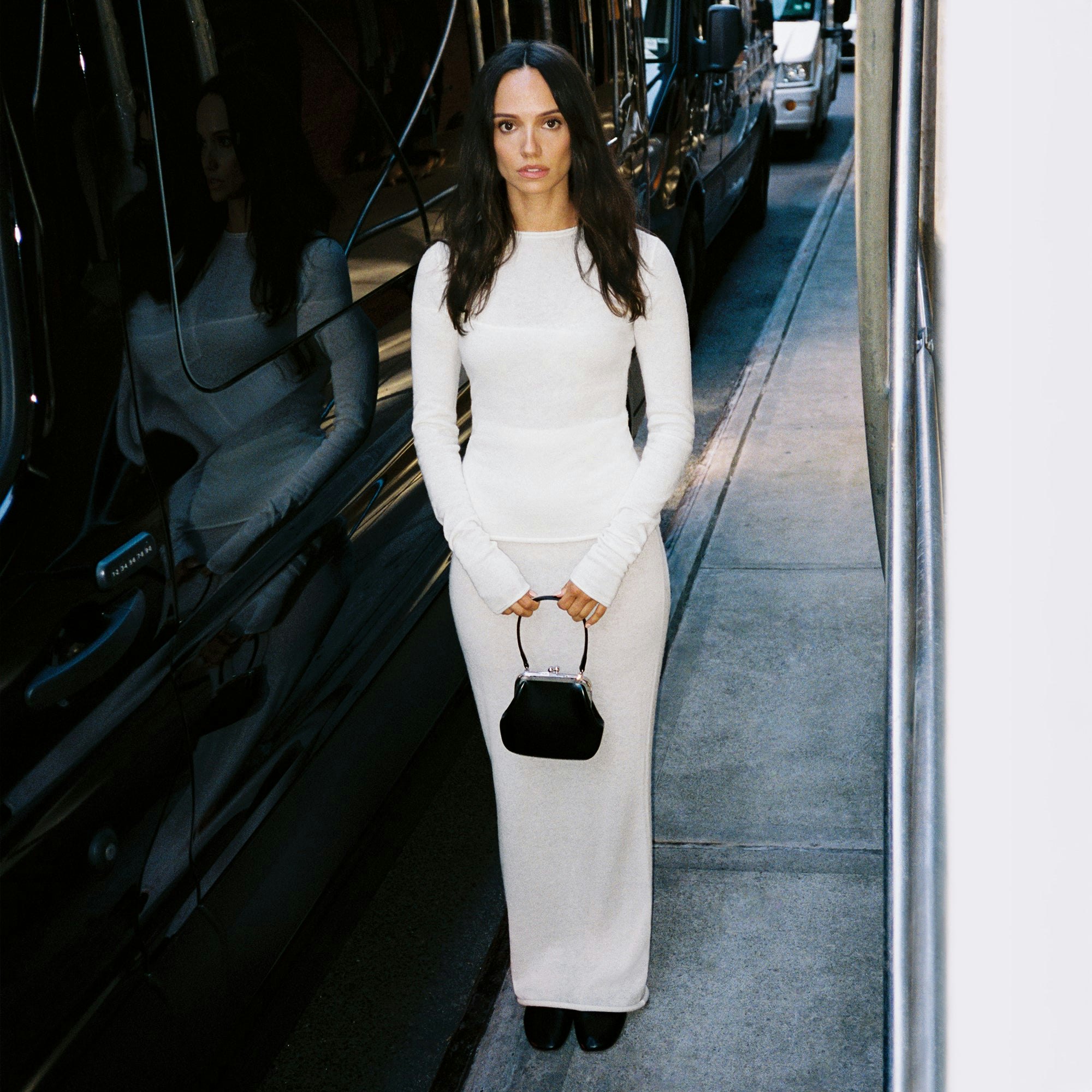 FEATHERWEIGHT CASHMERE LONG SKIRT | EGRET VIEW @ | FOCUS: 0.0, 1.0, 0.9