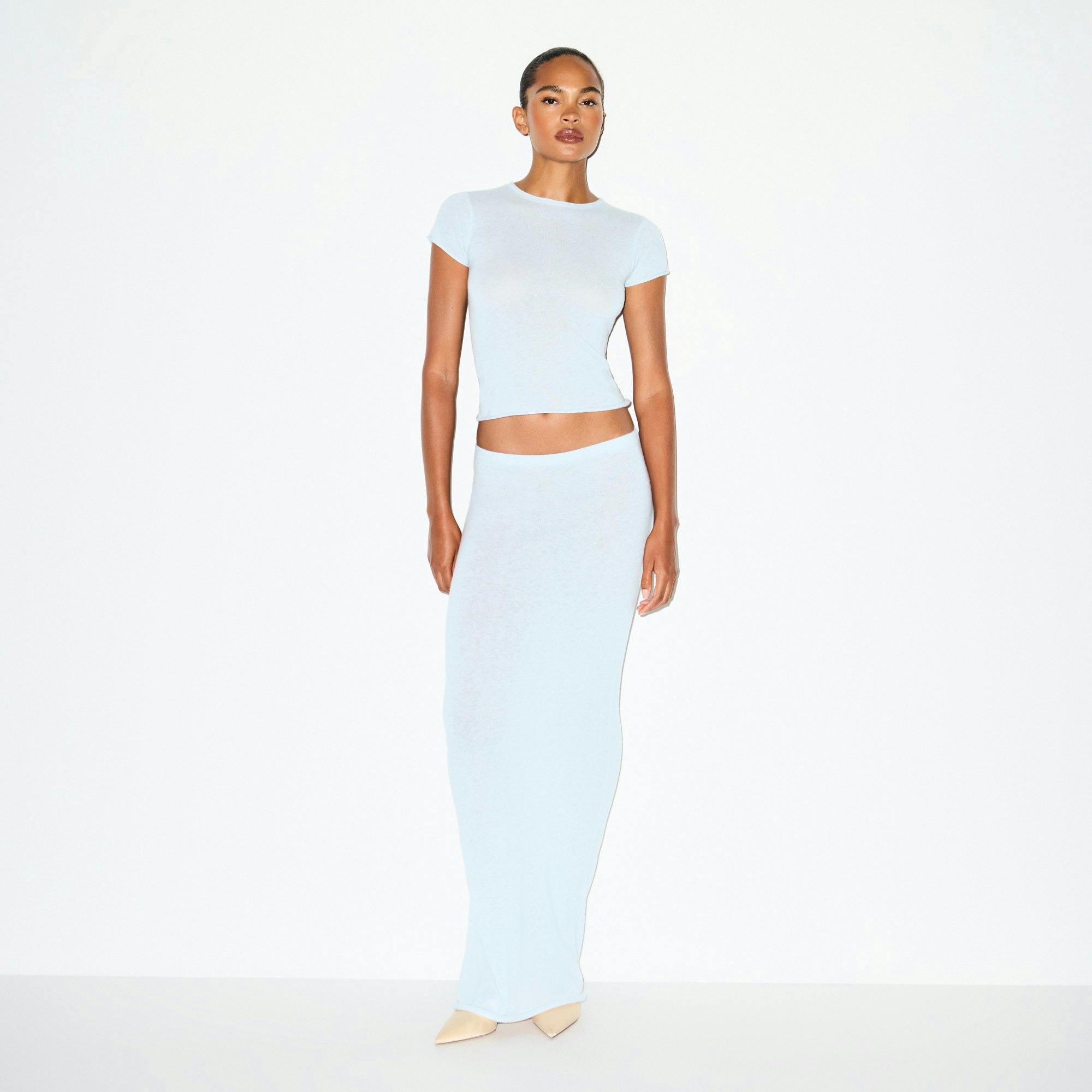 FEATHERWEIGHT CASHMERE LONG SKIRT | PEARL ON A MODEL FRONT VIEW @ | FOCUS: 0.0, 1.0, 0.9
