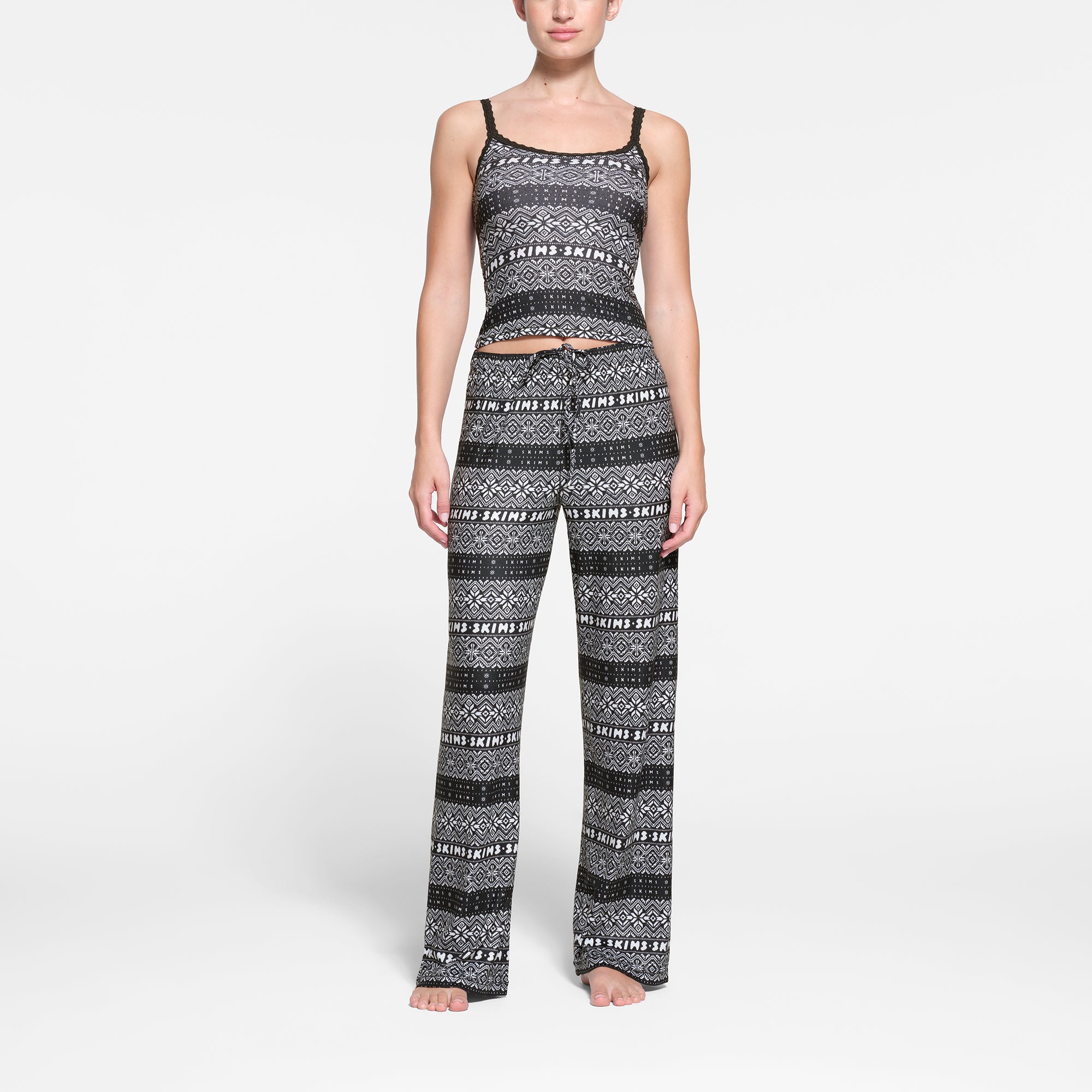 LOGO PLUSH POINTELLE STRAIGHT LEG PANT | ONYX FAIR ISLE ON A MODEL FRONT VIEW