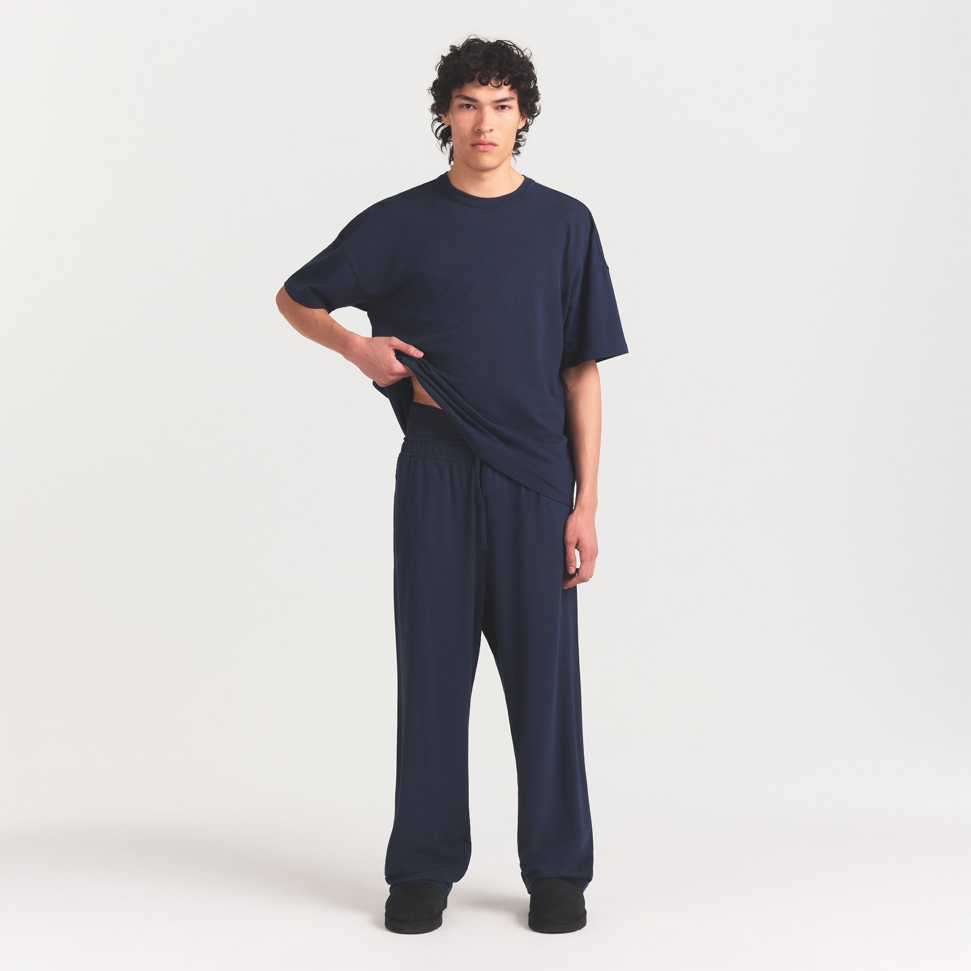 JERSEY LOUNGE MENS RELAXED STRAIGHT LEG PANT | NAVY ON A MODEL FRONT VIEW @ | FOCUS: 0.0, 1.0, 0.9