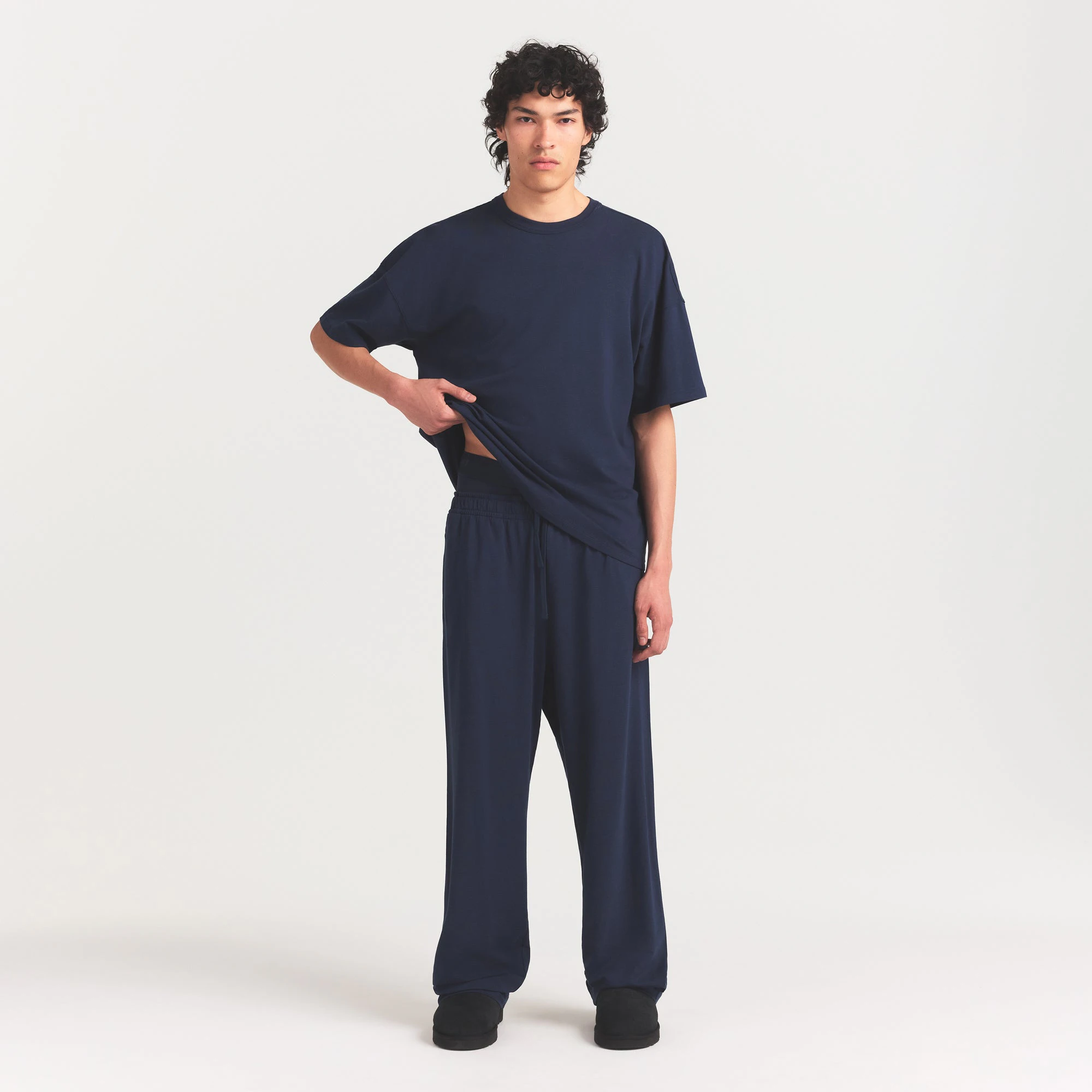 JERSEY LOUNGE MENS RELAXED STRAIGHT LEG PANT | NAVY ON A MODEL FRONT VIEW @ | FOCUS: 0.0, 1.0, 0.9