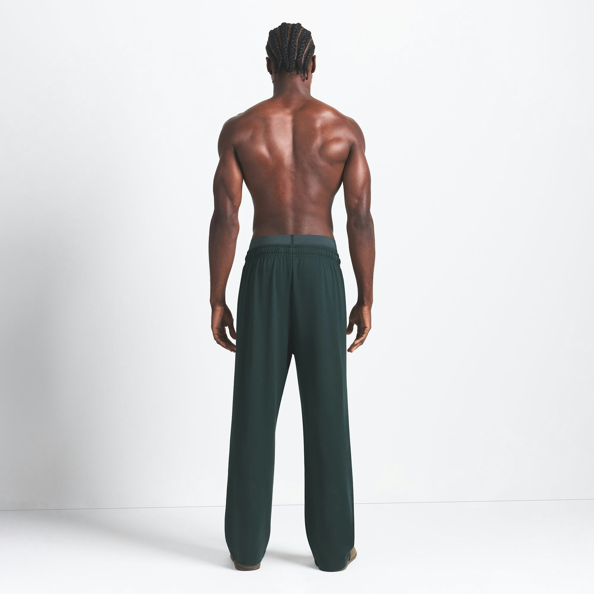 JERSEY LOUNGE MENS RELAXED STRAIGHT LEG PANT | TINT ON A MODEL BACK VIEW @ | FOCUS: 0.0, 1.0, 0.9
