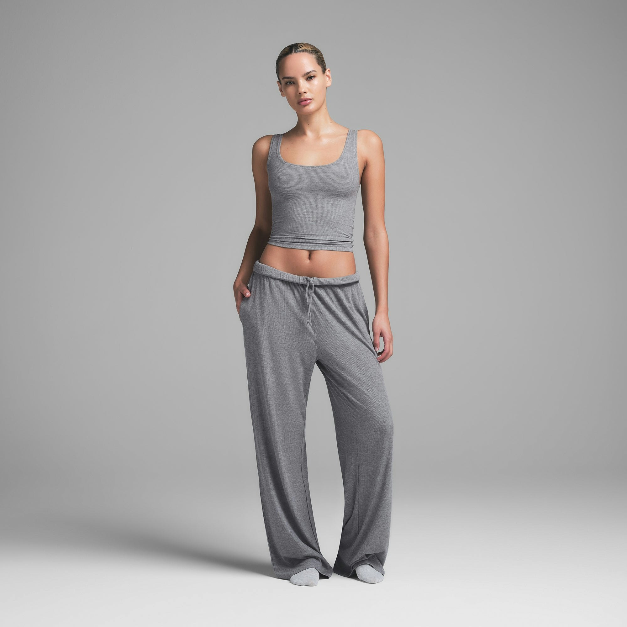 SOFT LOUNGE LOOSE PANT | HEATHER GREY ON A MODEL FRONT VIEW | FOCUS: 0.0, 1.0, 0.9