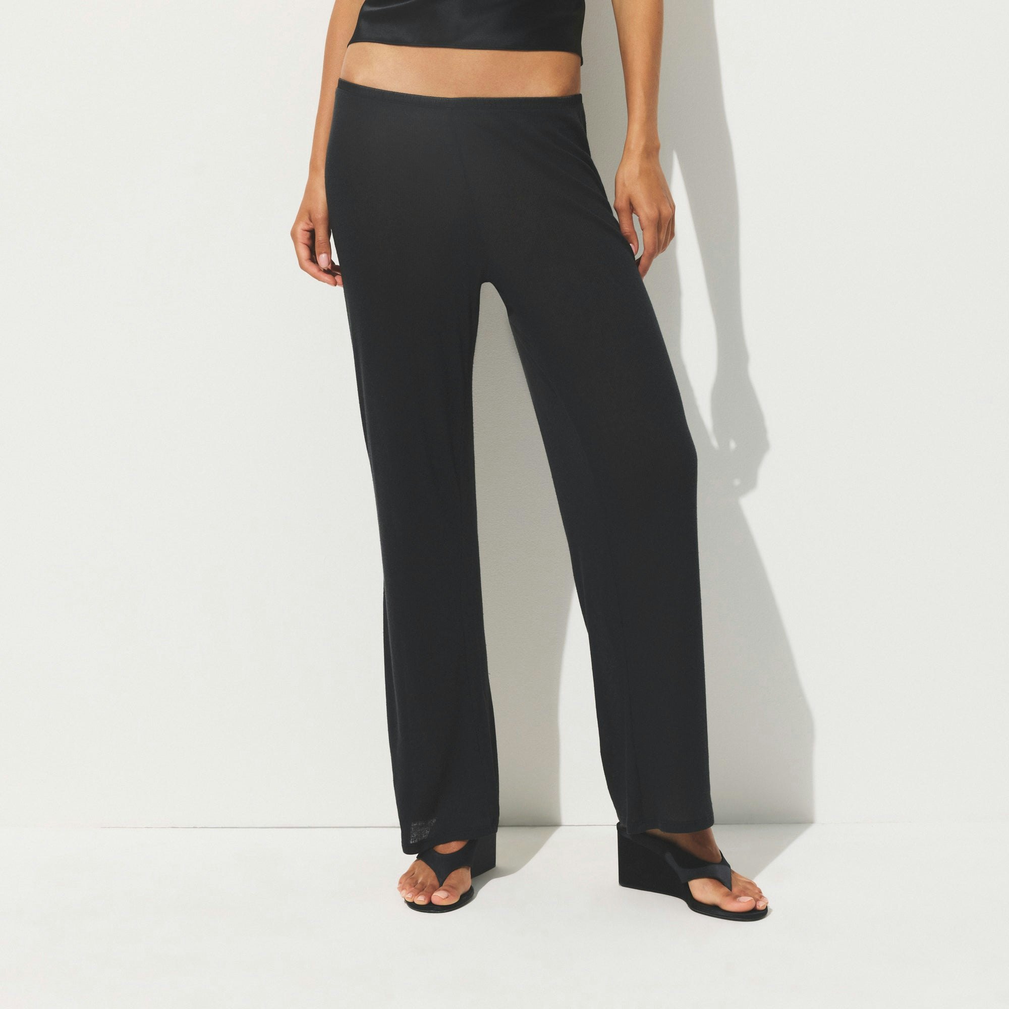 SHEER COTTON LACE SLEEP PANT | SOOT ON A MODEL SIDE VIEW | FOCUS: 0.0, 1.0, 0.9