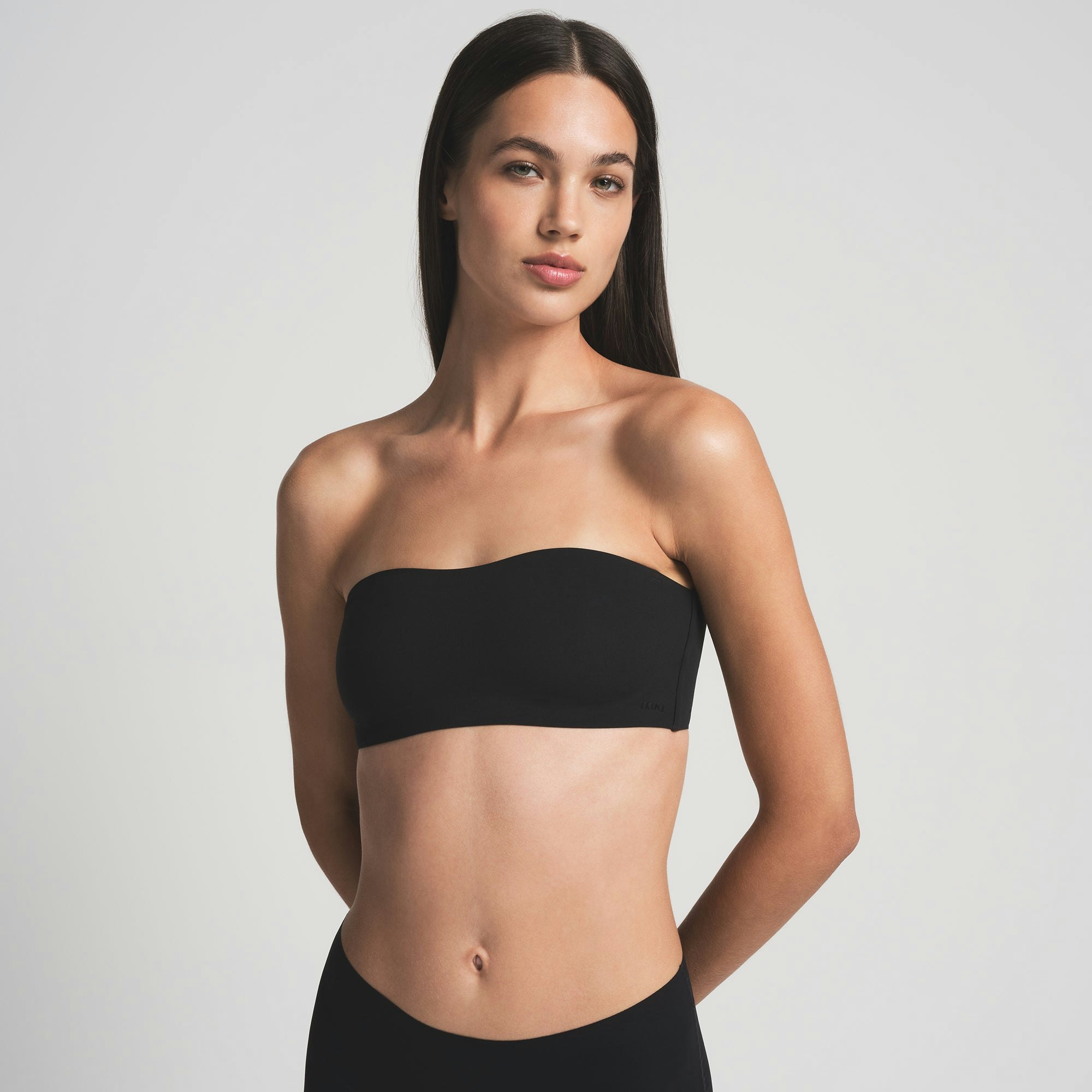 NAKED BANDEAU | ONYX ON A MODEL FRONT VIEW 