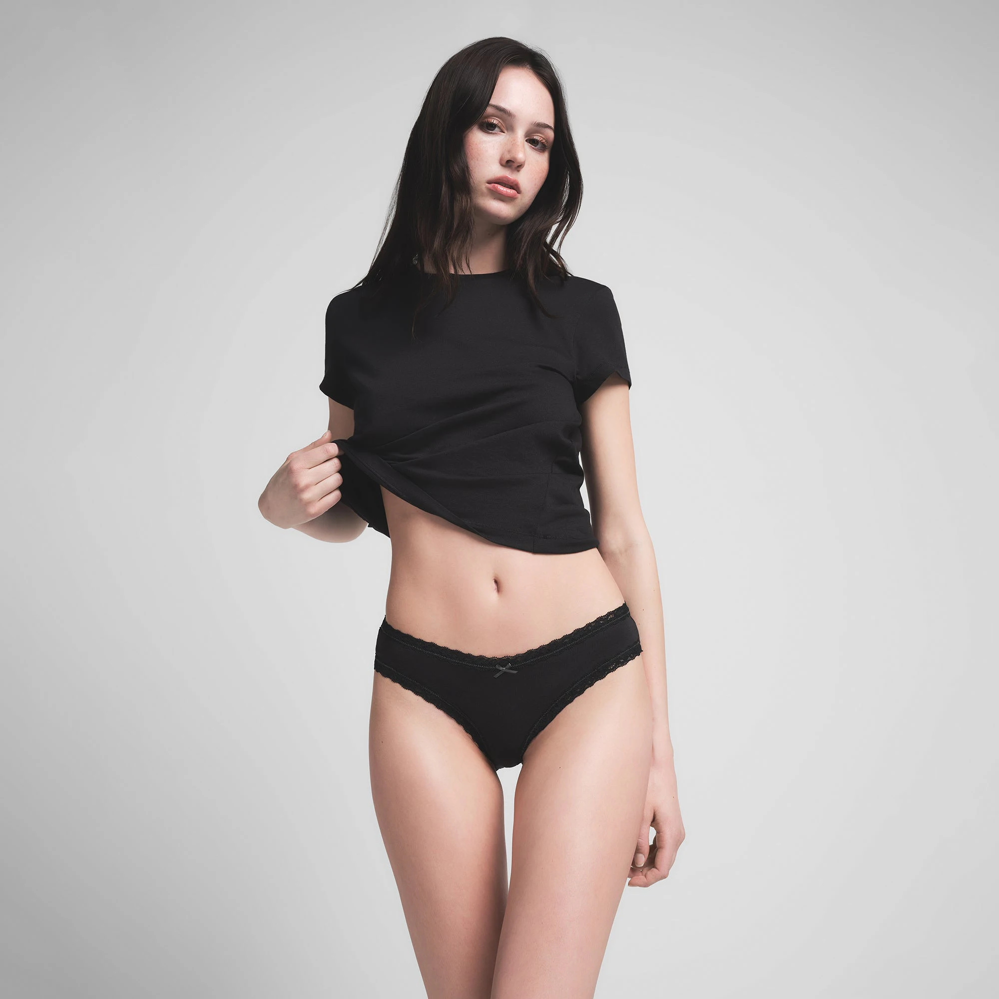 LIGHTWEIGHT COTTON LACE TRIM BRIEF | SOOT ON A MODEL FRONT VIEW @ | FOCUS: 0.0, 1.0, 0.9