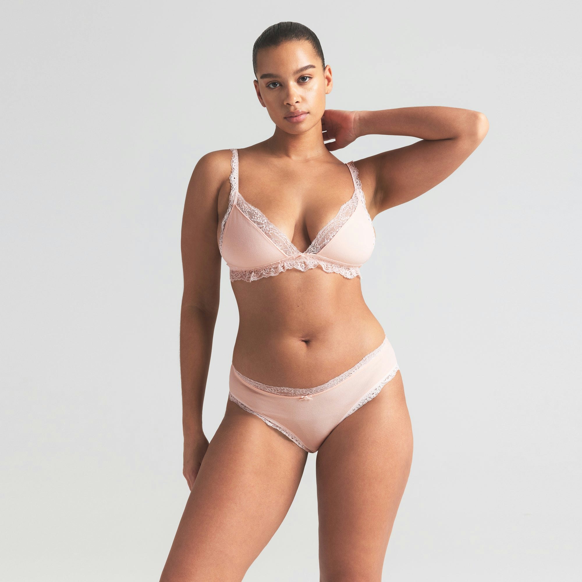 COTTON JERSEY LACE BRIEF | PRIMROSE ON A MODEL SIDE VIEW | FOCUS: 0.0, 1.0, 0.9
