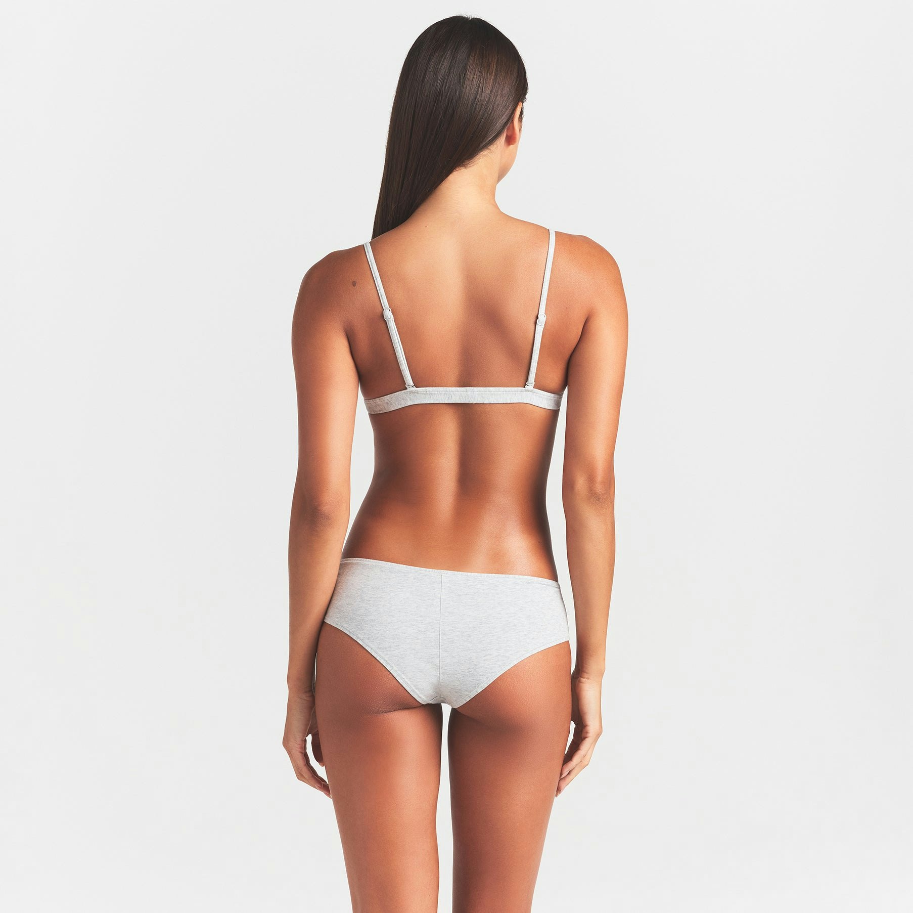 EVERYDAY COTTON TRIANGLE BRALETTE | LIGHT HEATHER GREY ON A MODEL BACK VIEW @ | FOCUS: 0.0, 1.0, 0.9