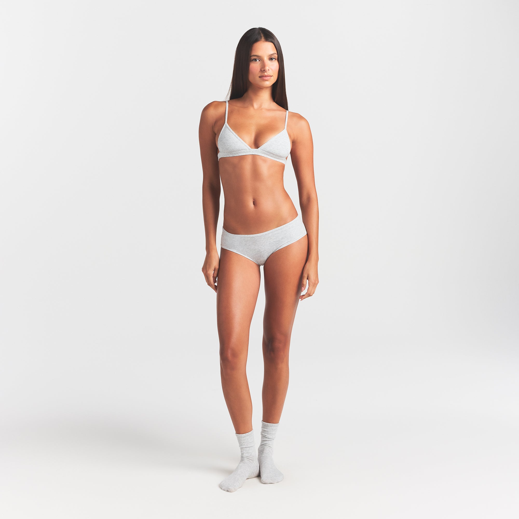 EVERYDAY COTTON TRIANGLE BRALETTE | LIGHT HEATHER GREY ON A MODEL FRONT VIEW @ | FOCUS: 0.0, 1.0, 0.9