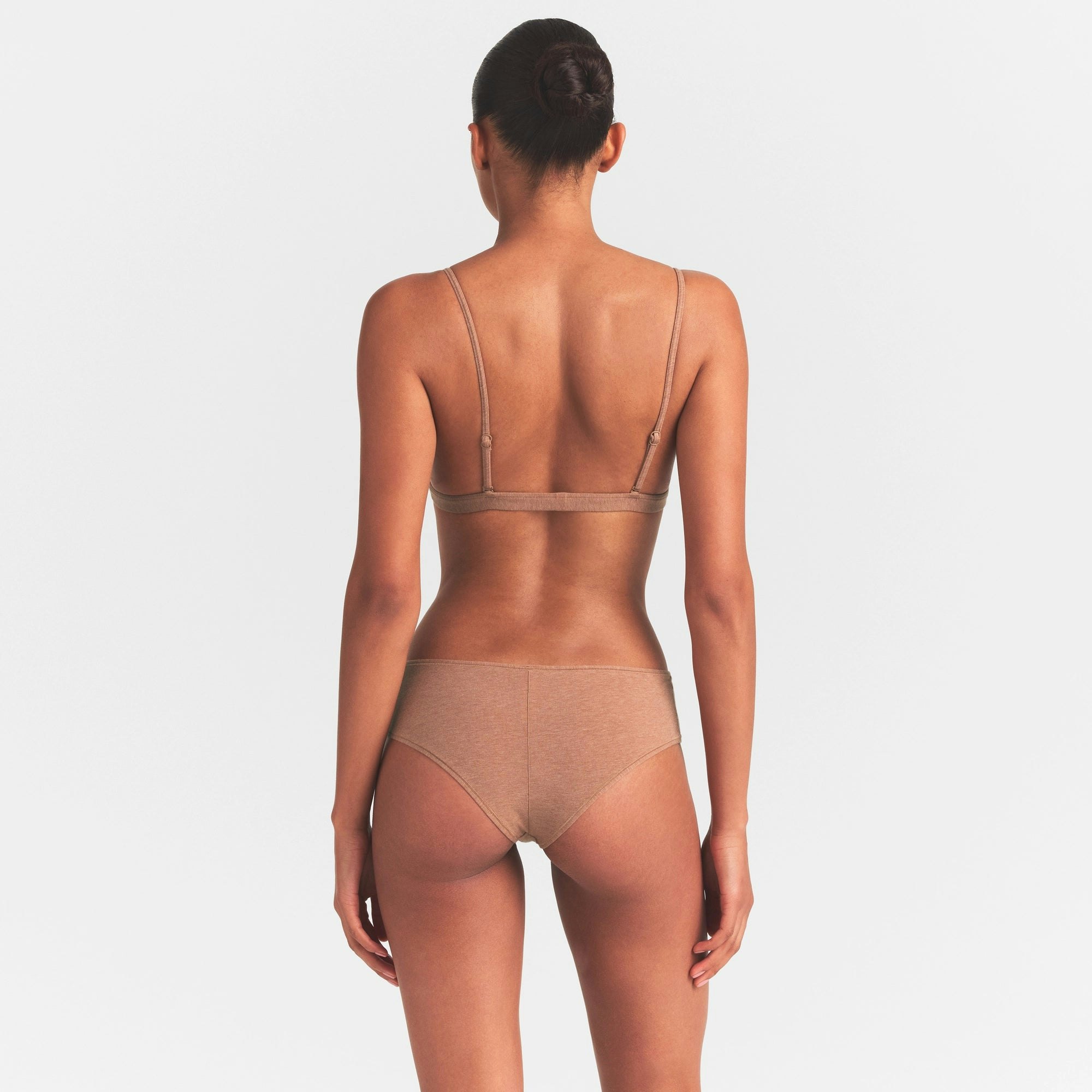 EVERYDAY COTTON TRIANGLE BRALETTE | SIENNA HEATHER ON A MODEL SIDE VIEW @ | FOCUS: 0.0, 1.0, 0.9