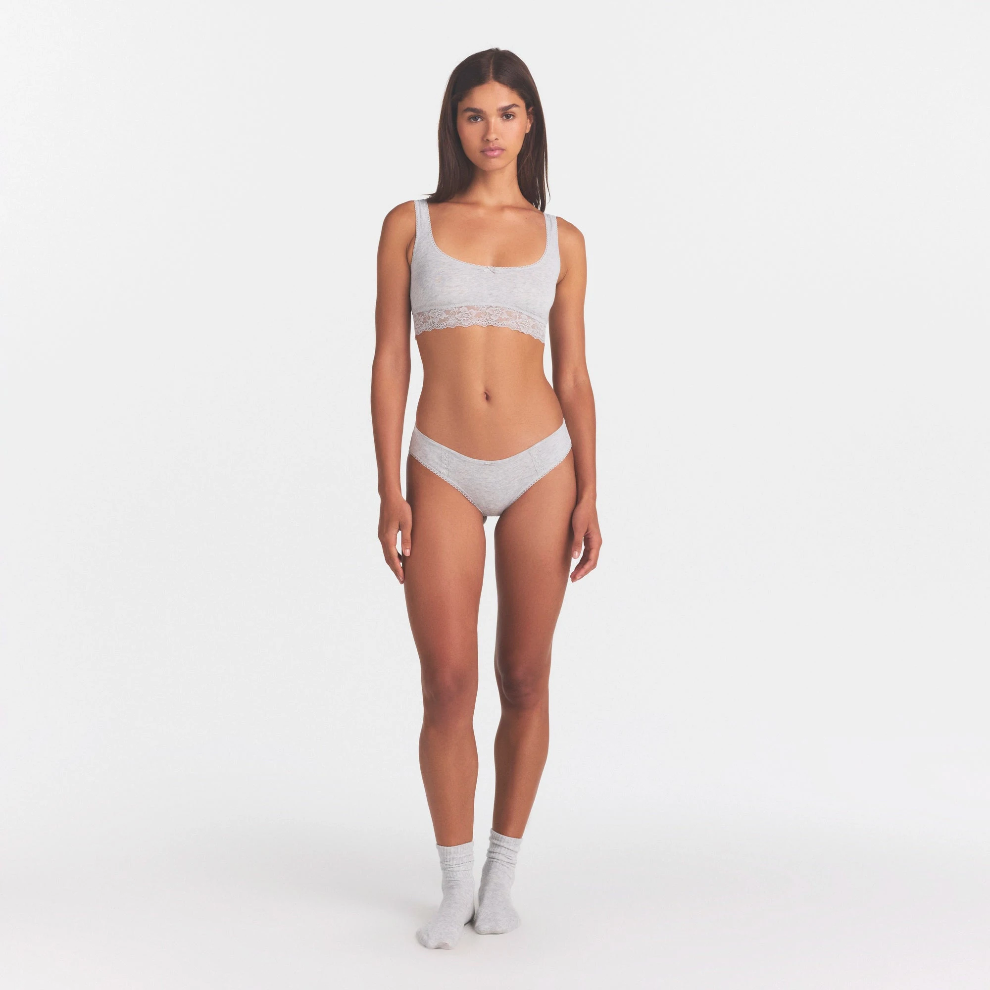 LIGHTWEIGHT COTTON LACE SCOOP BRALETTE | LIGHT HEATHER GREY ON A MODEL FRONT VIEW @ | FOCUS: 0.0, 1.0, 0.9