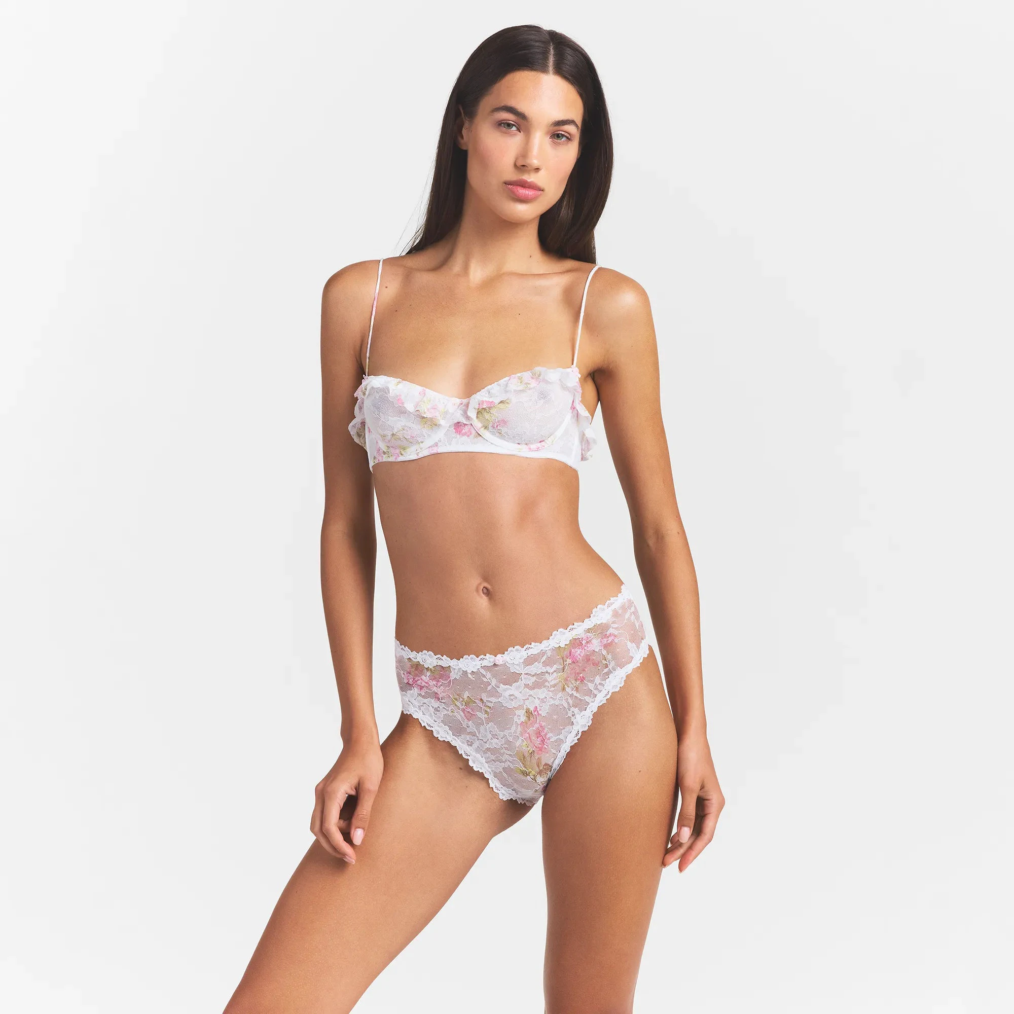 STRETCH LACE RUFFLE UNLINED BRA | SNOW VINTAGE FLORAL PRINT ON A MODEL FRONT VIEW