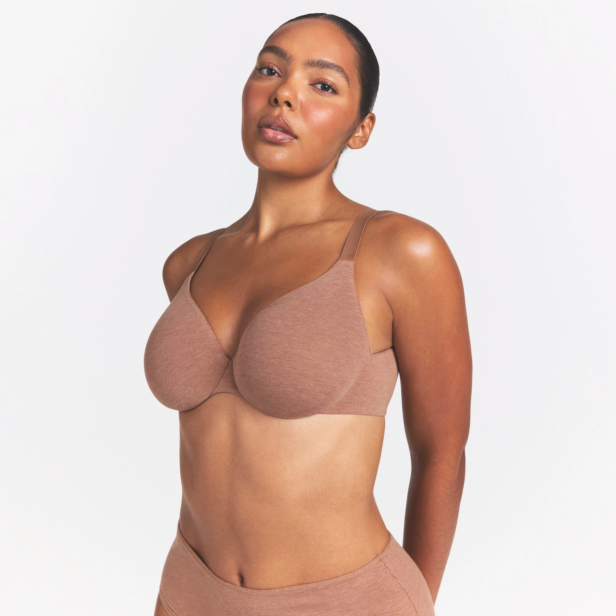 EVERYDAY COTTON FULL COVERAGE BRA | SIENNA HEATHER ON A MODEL SIDE VIEW @ | FOCUS: 0.0, 1.0, 0.9