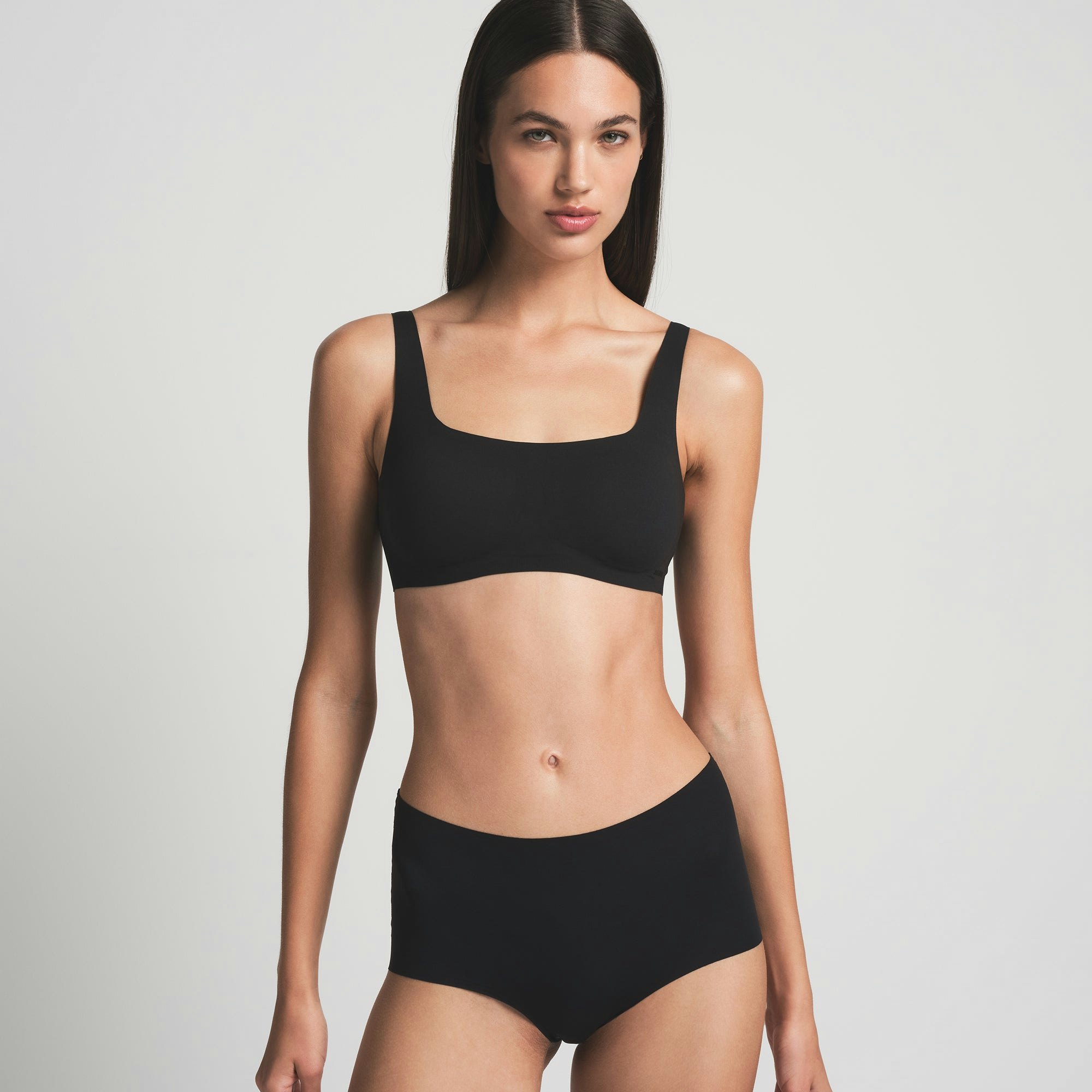 NAKED SCOOP BRALETTE | ONYX