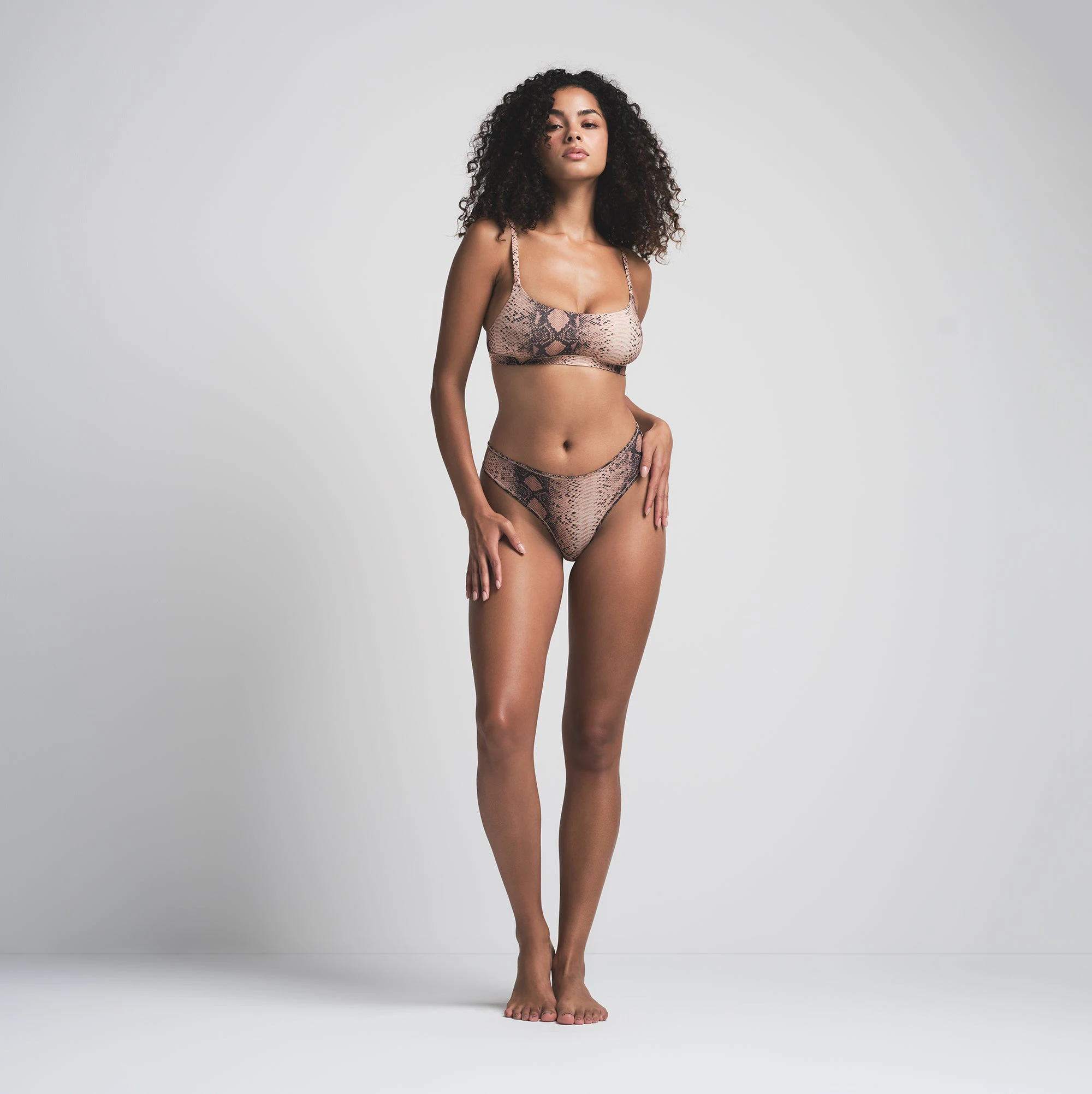 FITS EVERYBODY SCOOP BRALETTE | CLAY SNAKESKIN PRINT ON A MODEL FRONT VIEW | FOCUS: 0.0, 1.0, 0.9