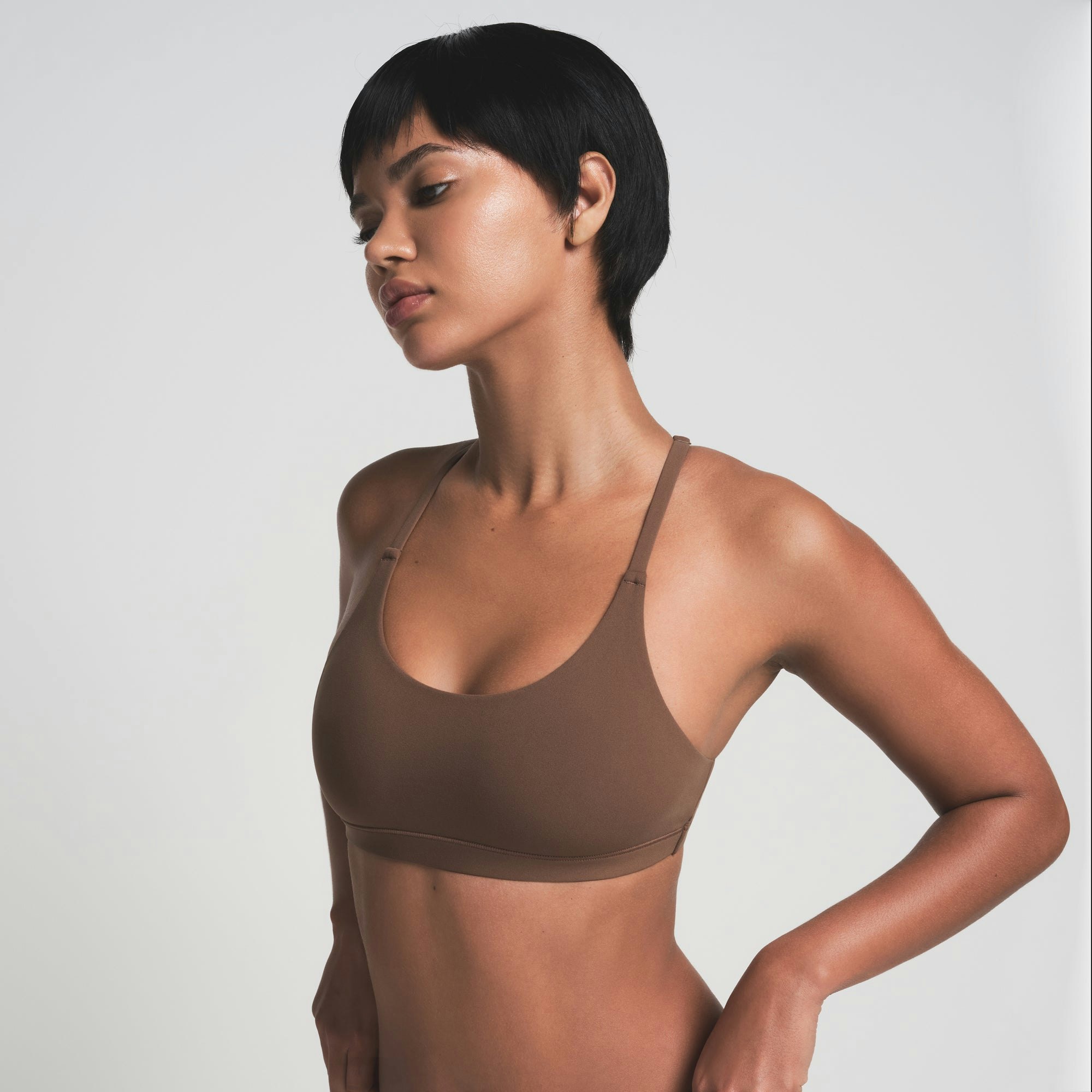 FITS EVERYBODY RACERBACK BRALETTE | JASPER ON A MODEL FRONT VIEW | FOCUS: 0.0, 1.0, 0.9