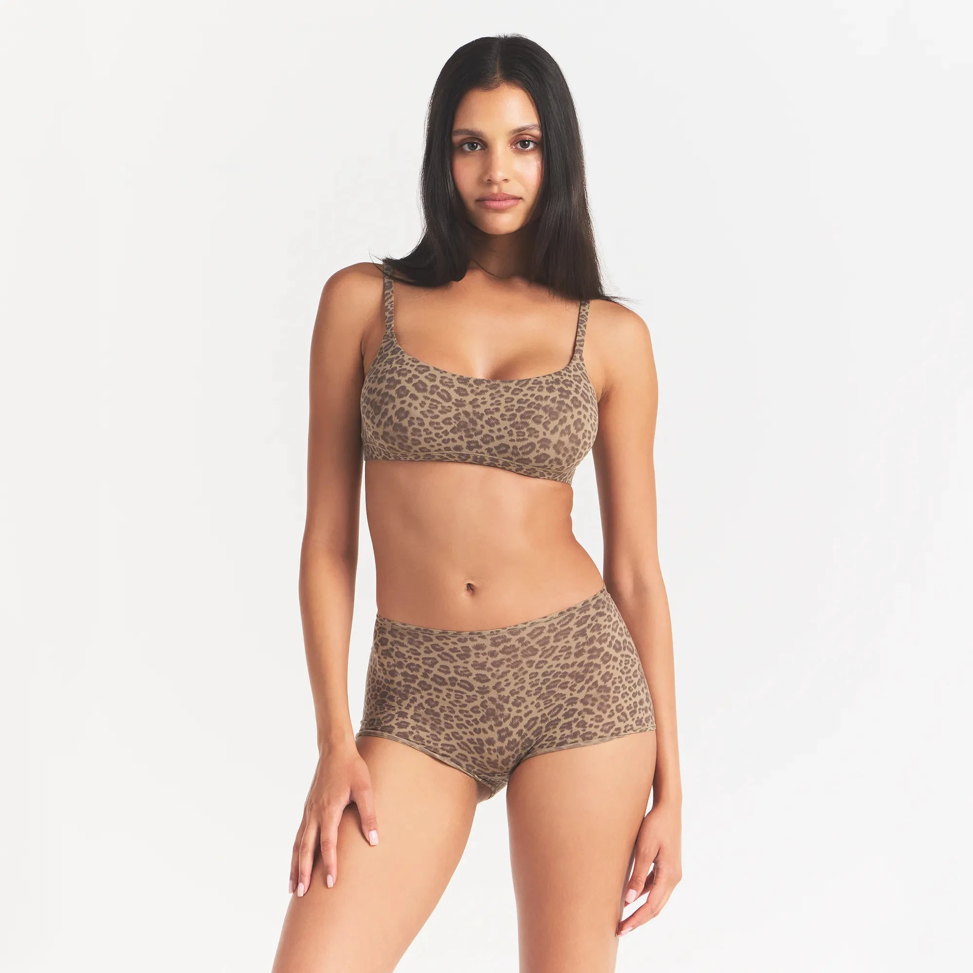 FITS EVERYBODY SCOOP BRALETTE | DESERT LEOPARD INK PRINT ON A MODEL FRONT VIEW @ | FOCUS: 0.0, 1.0, 0.9