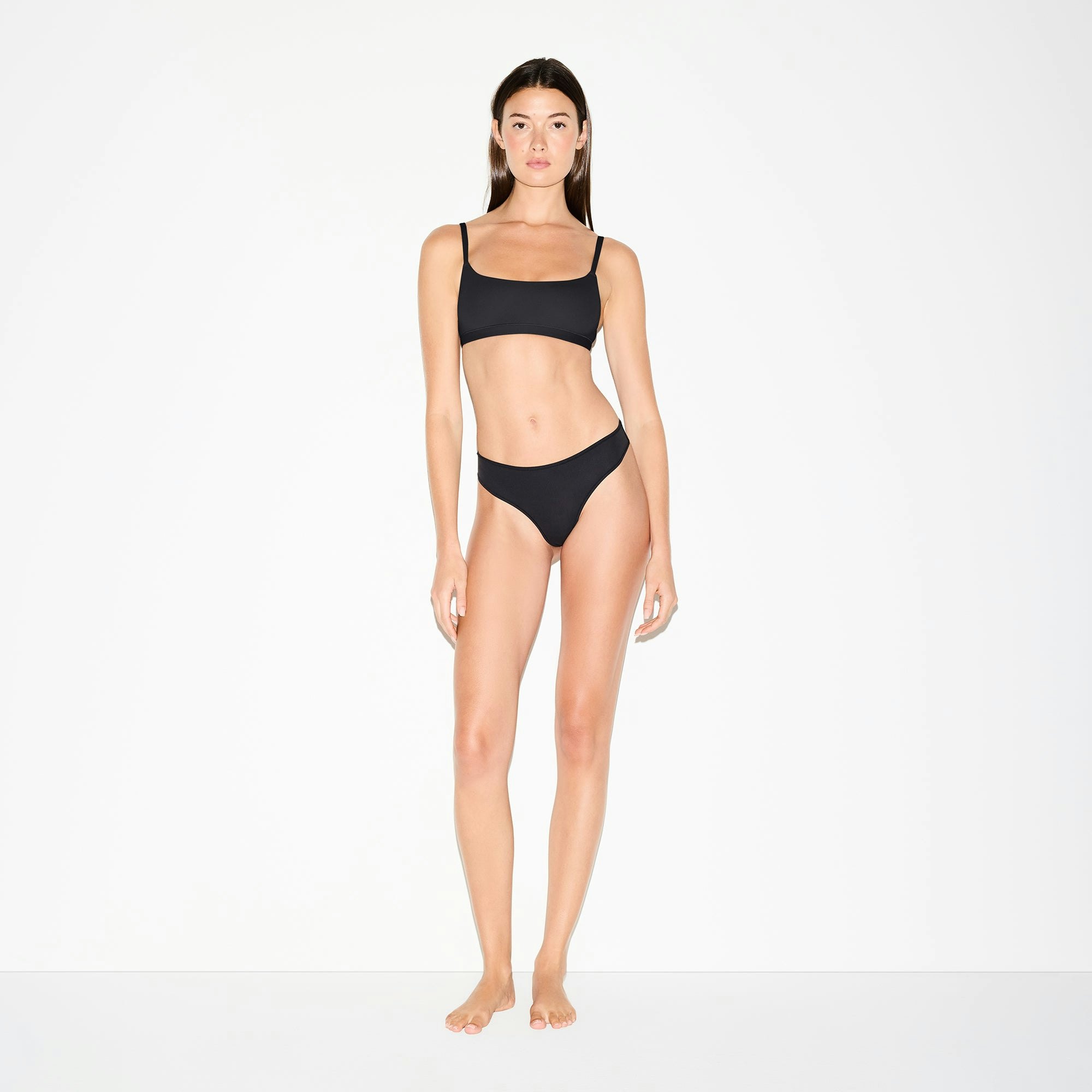 FITS EVERYBODY SCOOP BRALETTE 2-PACK | SIENNA AND ONYX ON A MODEL FRONT VIEW @ | FOCUS: 0.0, 1.0, 0.9