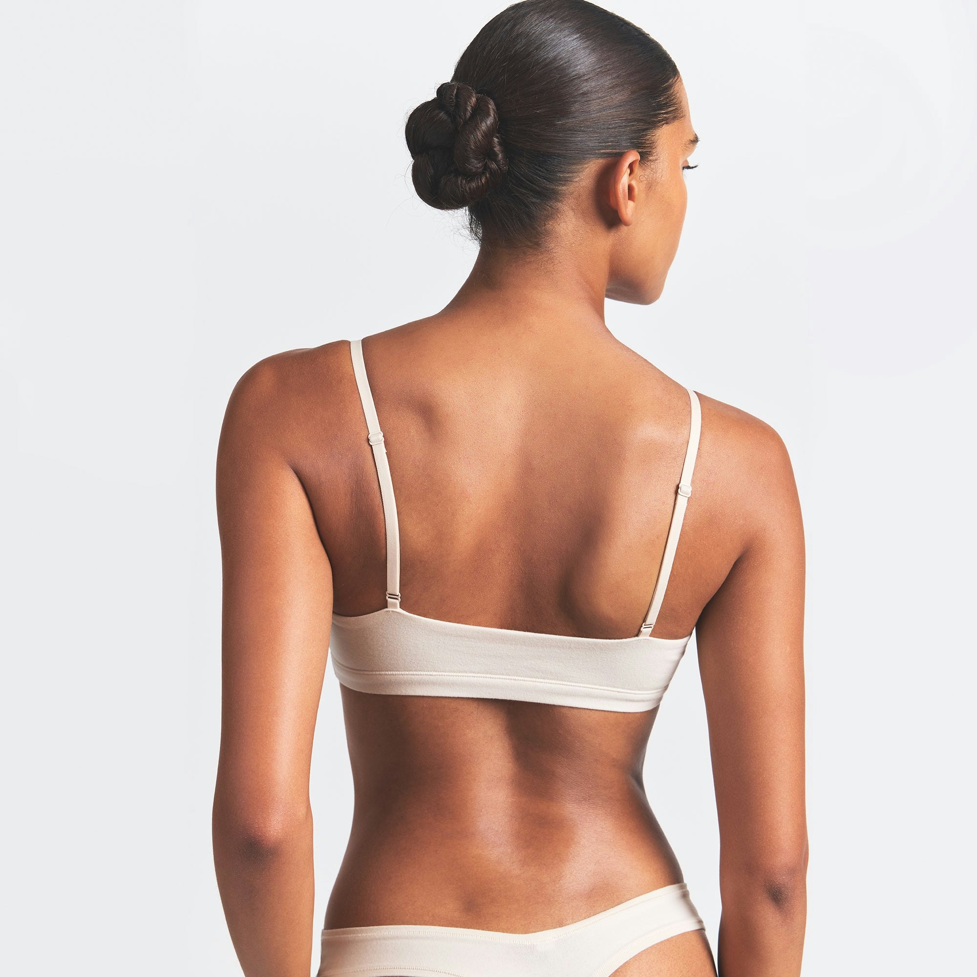 COTTON JERSEY SCOOP BRALETTE 2-PACK | BUFF AND BRICK ON A MODEL BACK VIEW @ | FOCUS: 0.0, 1.0, 0.9