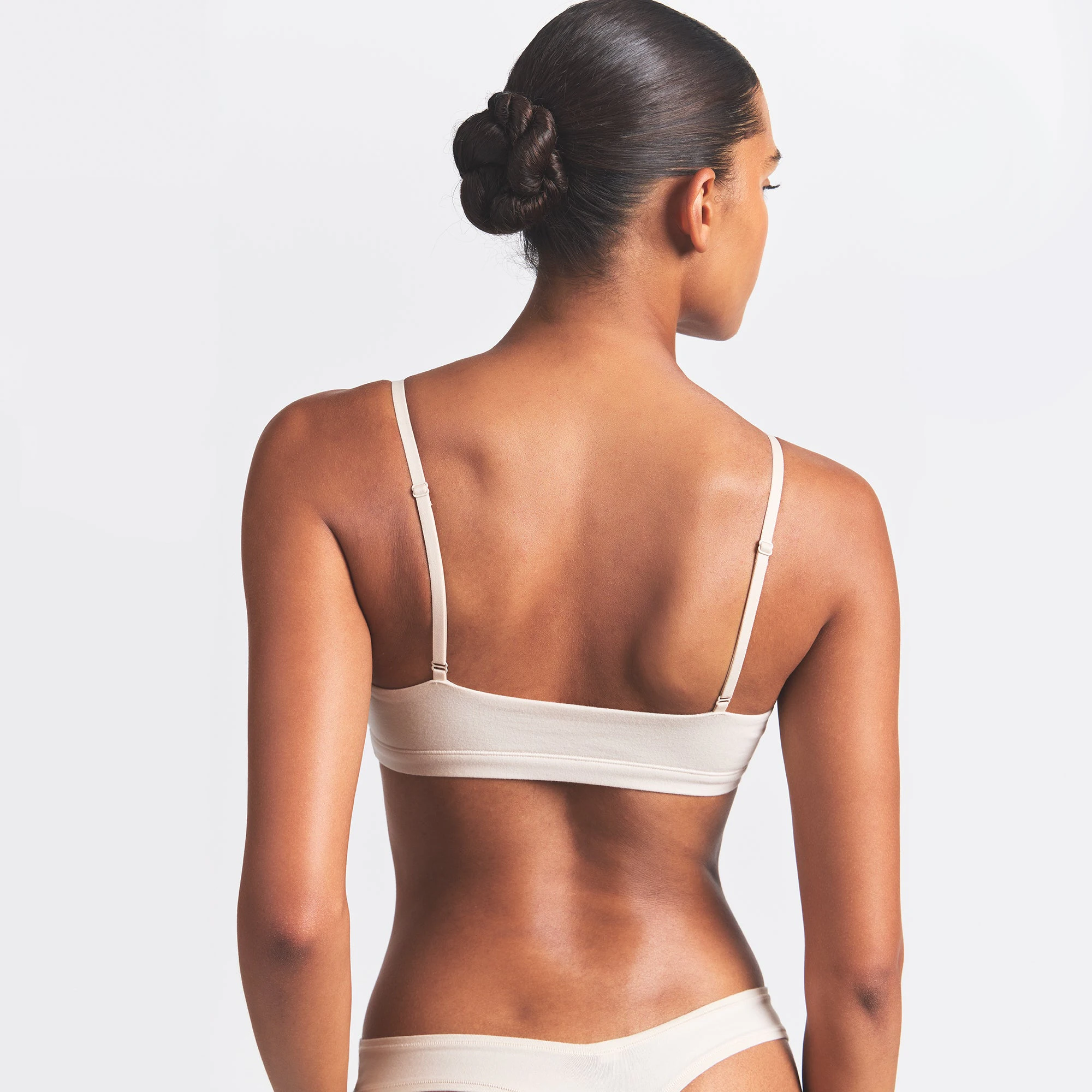 COTTON JERSEY SCOOP BRALETTE 2-PACK | BUFF AND BRICK ON A MODEL BACK VIEW @ | FOCUS: 0.0, 1.0, 0.9