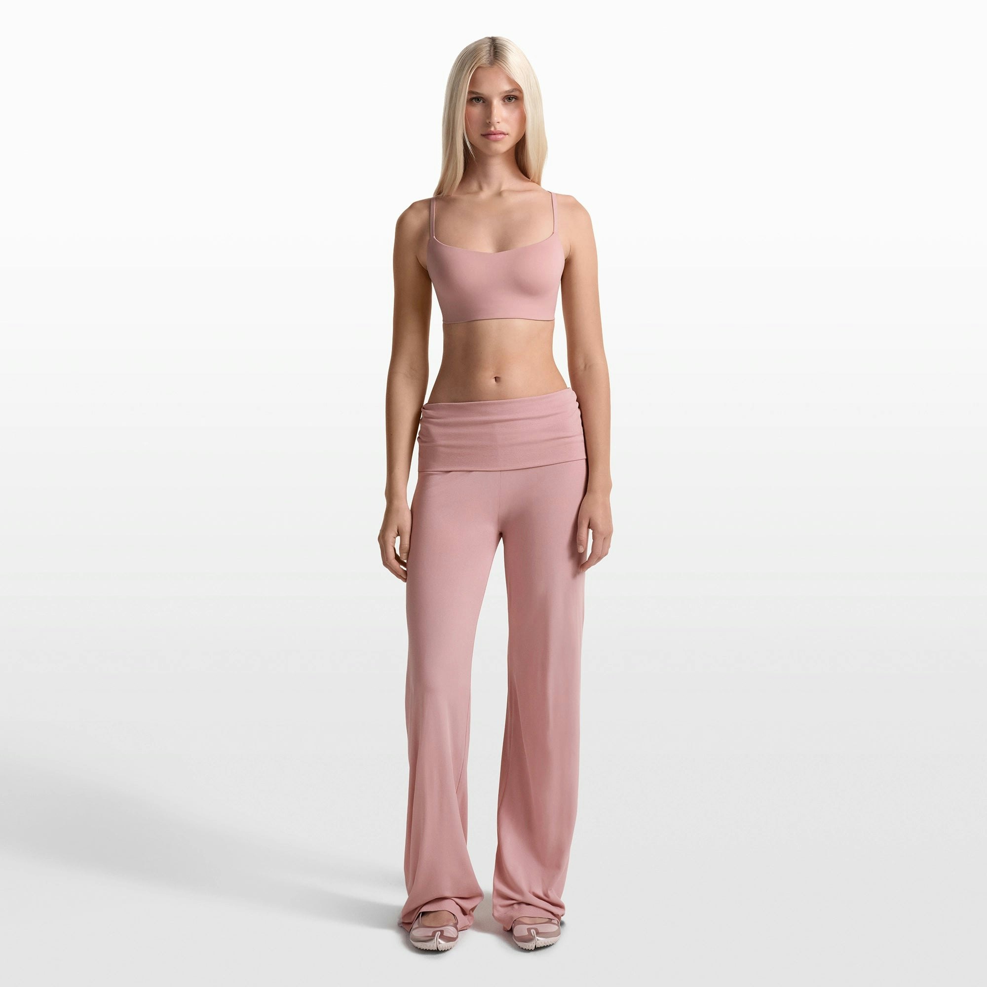 NikeSKIMS MATTE CONTOUR CAMI BRA | HIMALAYAN ON A MODEL FRONT VIEW @ | FOCUS: 0.0, 1.0, 0.9