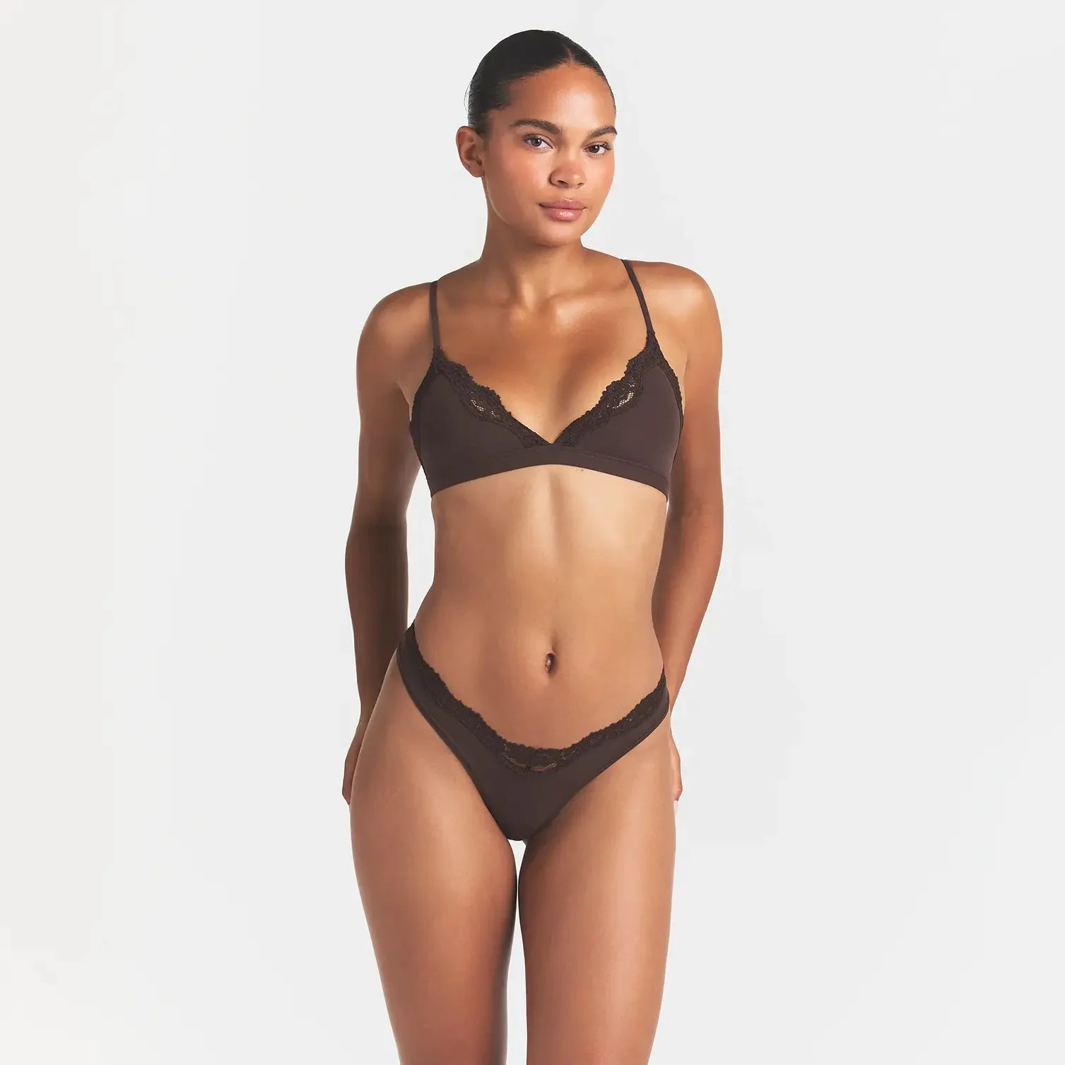 FITS EVERYBODY LACE TRIANGLE BRALETTE| ESPRESSO ON A MODEL FRONT VIEW @ | FOCUS: 0.0, 1.0, 0.9