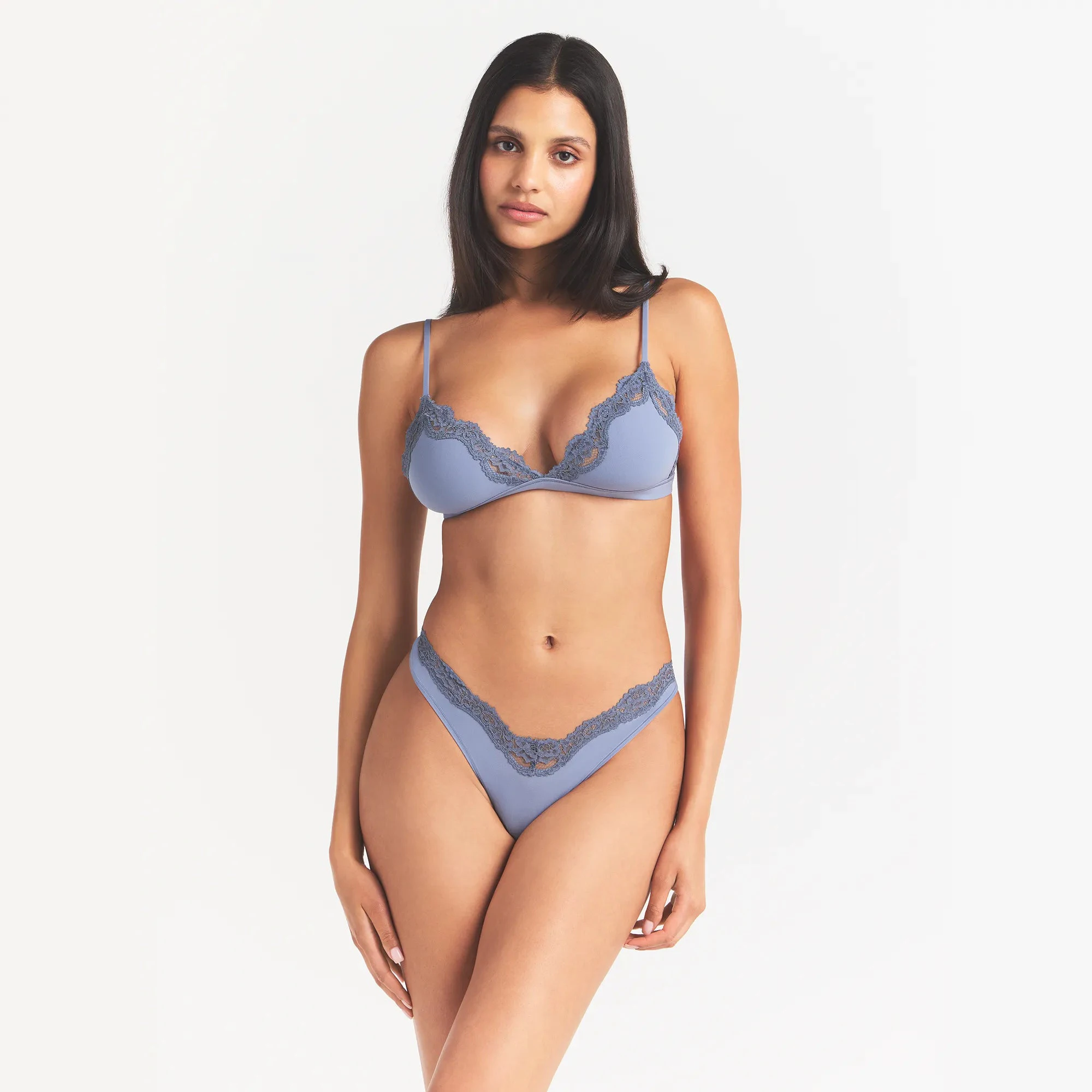 FITS EVERYBODY LACE TRIANGLE BRALETTE | SLATE TONAL ON A MODEL | FOCUS: 0.0, 1.0, 0.9