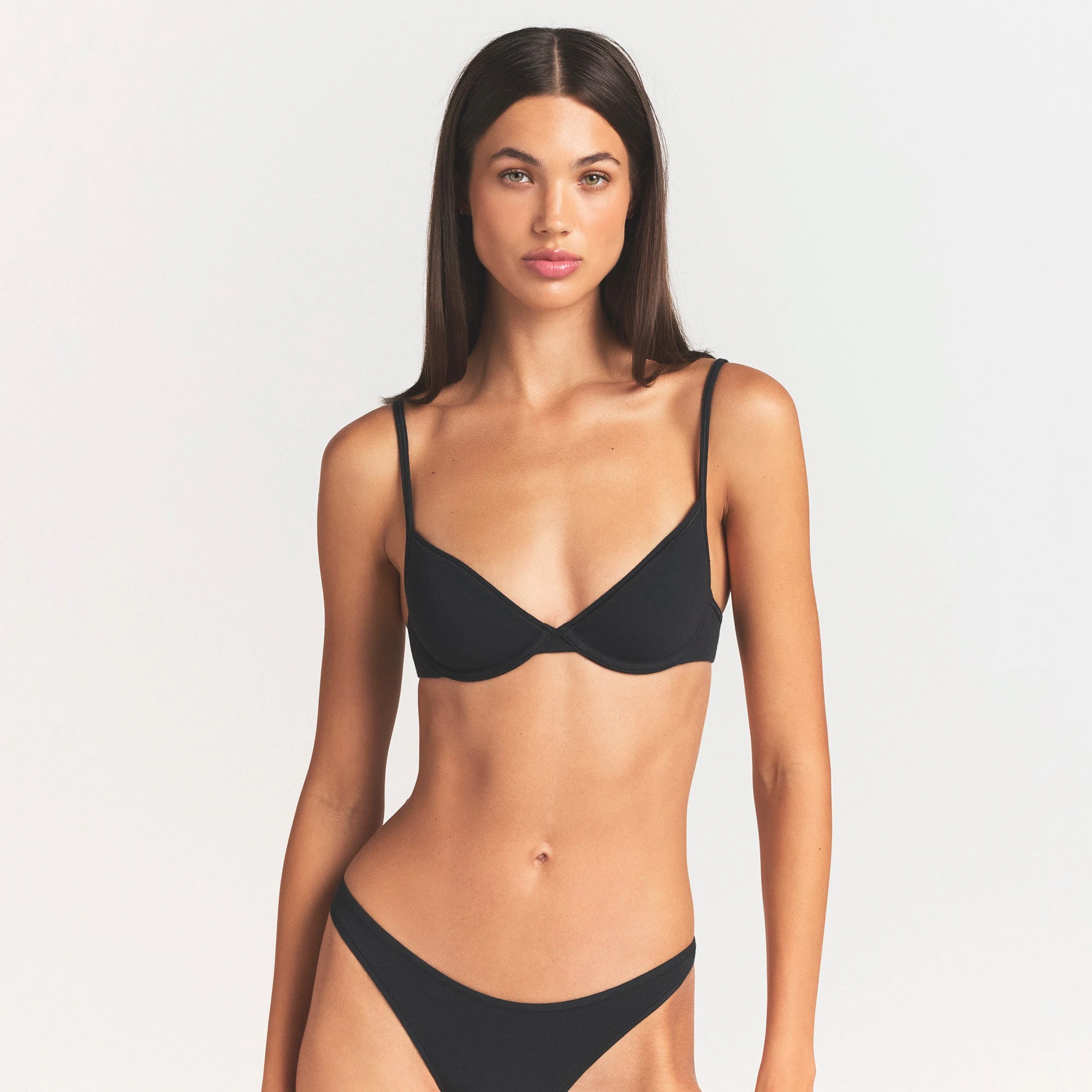 EVERYDAY COTTON UNLINED DEMI BRA | ONYX ON A MODEL SIDE VIEW @ | FOCUS: 0.0, 1.0, 0.9