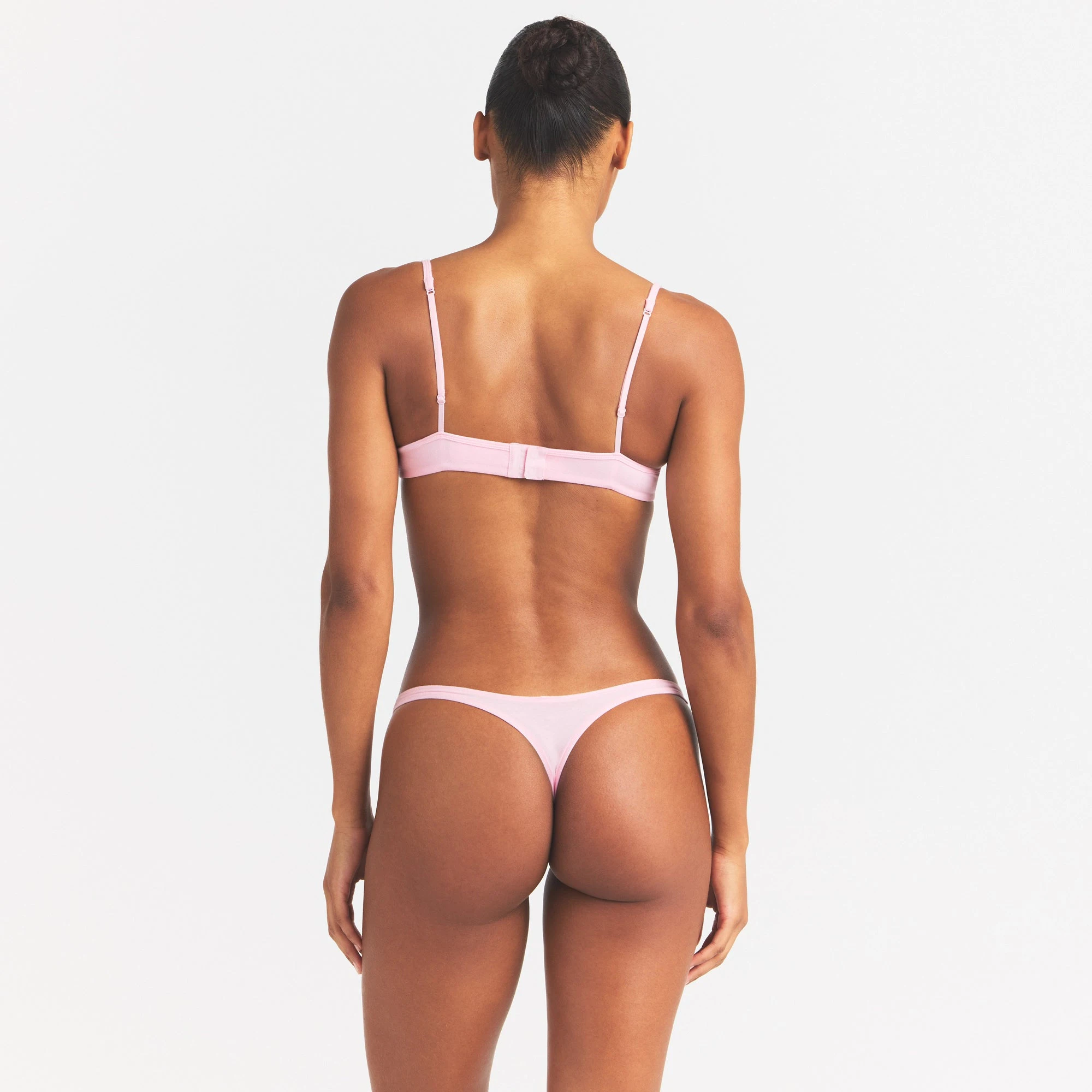 EVERYDAY COTTON UNLINED DEMI BRA | PEONY ON A MODEL SIDE VIEW @ | FOCUS: 0.0, 1.0, 0.9