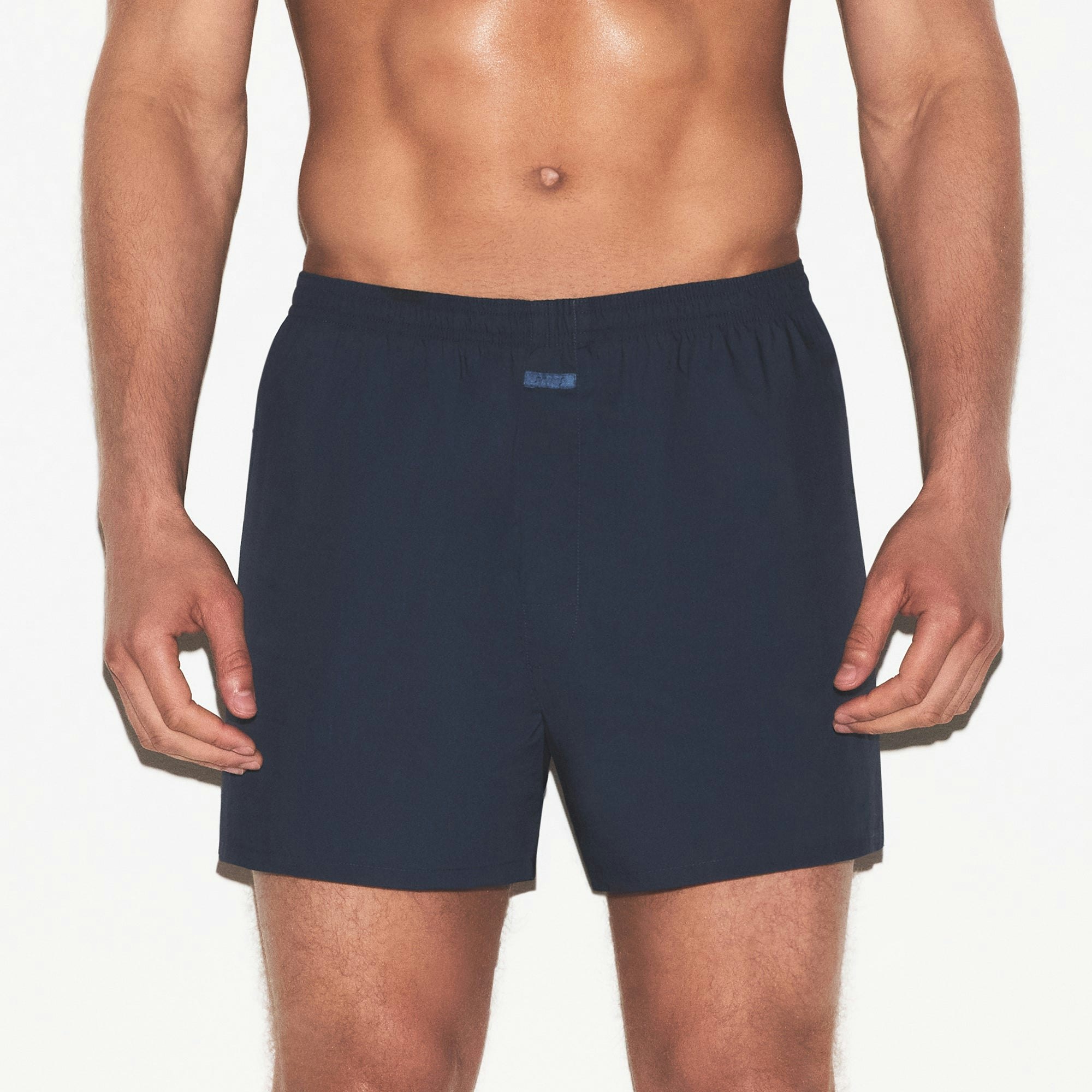 COTTON POPLIN MENS BOXER 3-PACK | LINEN MULTI ON A MODEL SIDE VIEW | FOCUS: 0.0, 1.0, 0.9
