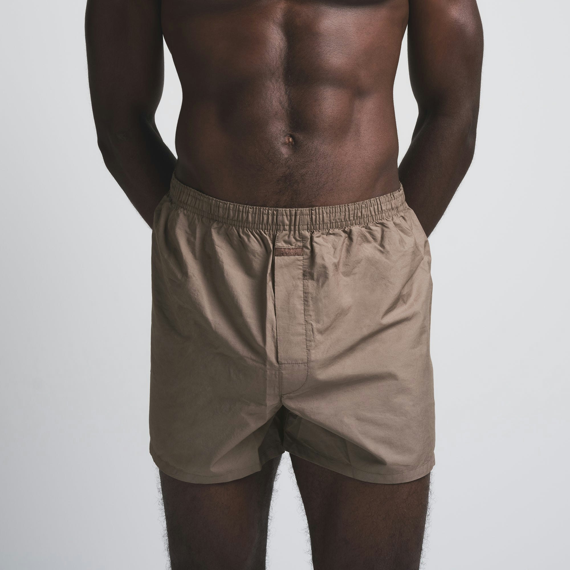 COTTON POPLIN MENS BOXER 3-PACK | ONYX ASH FAIR ISLE ON A MODEL SIDE VIEW