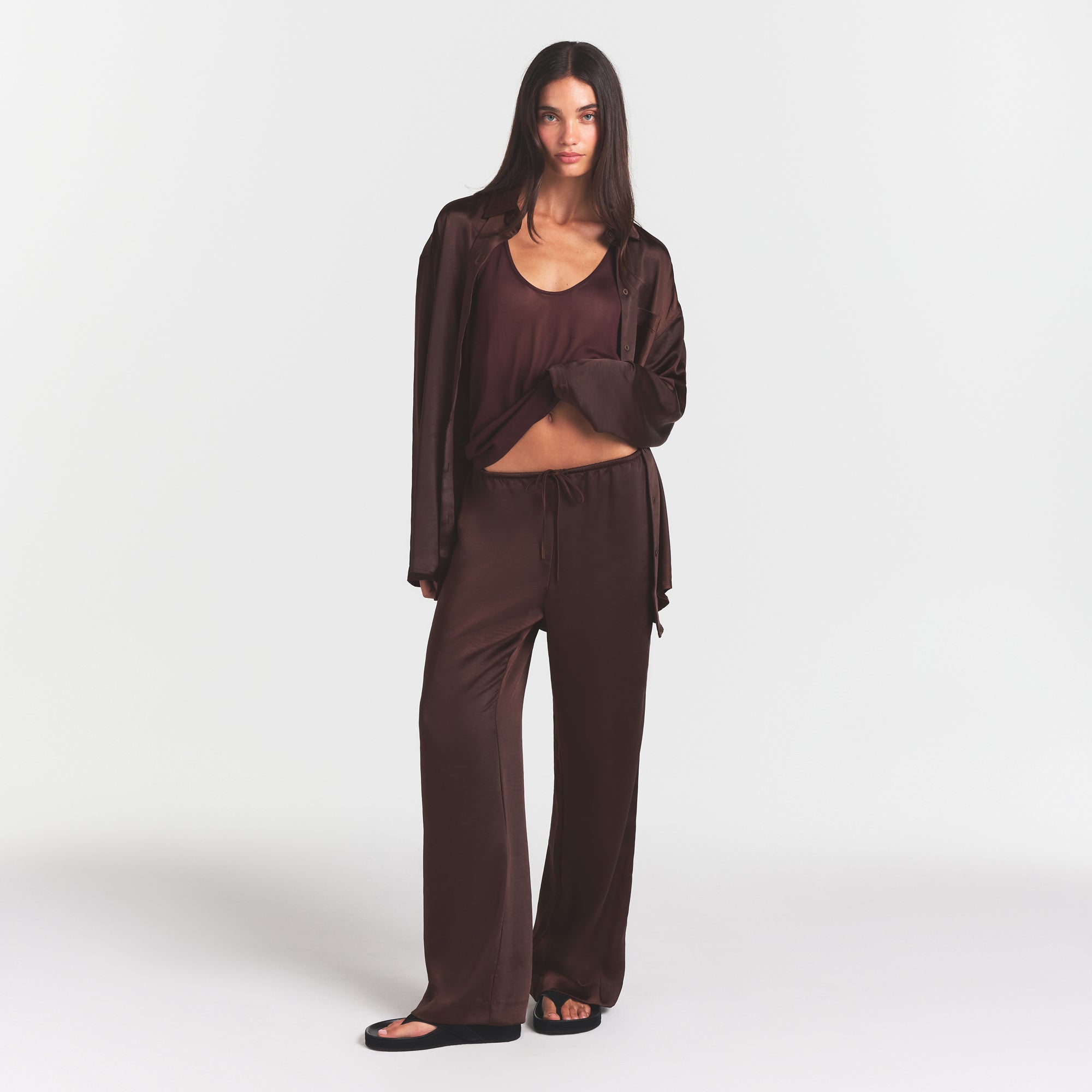 LIGHTWEIGHT SATIN STRAIGHT LEG PANT | ESPRESSO ON A MODEL FRONT VIEW @ | FOCUS: 0.0, 1.0, 0.9
