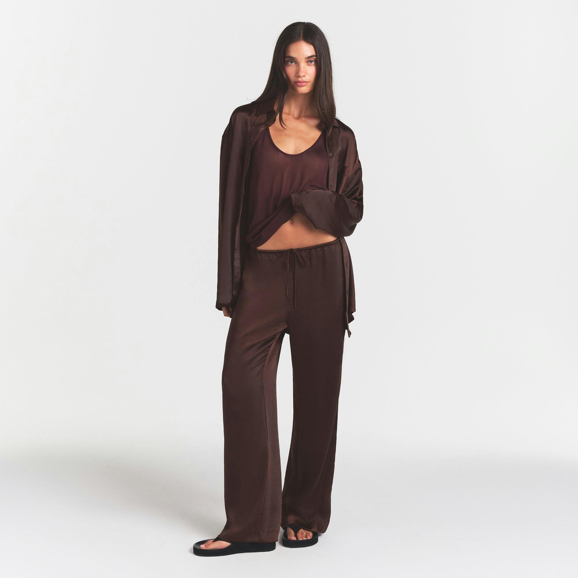 LIGHTWEIGHT SATIN STRAIGHT LEG PANT | ESPRESSO ON A MODEL FRONT VIEW @ | FOCUS: 0.0, 1.0, 0.9