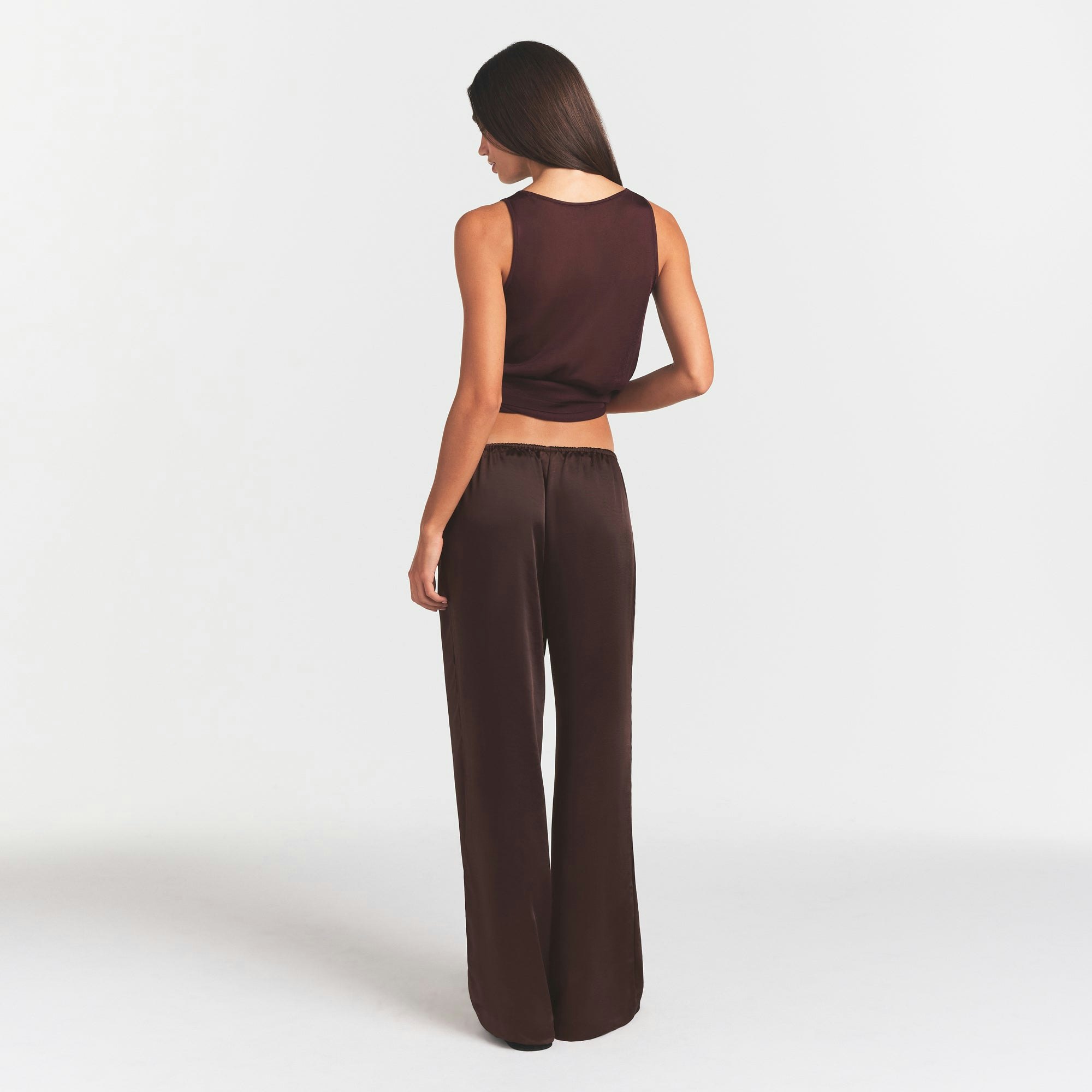 LIGHTWEIGHT SATIN STRAIGHT LEG PANT | ESPRESSO ON A MODEL FRONT VIEW @ | FOCUS: 0.0, 1.0, 0.9
