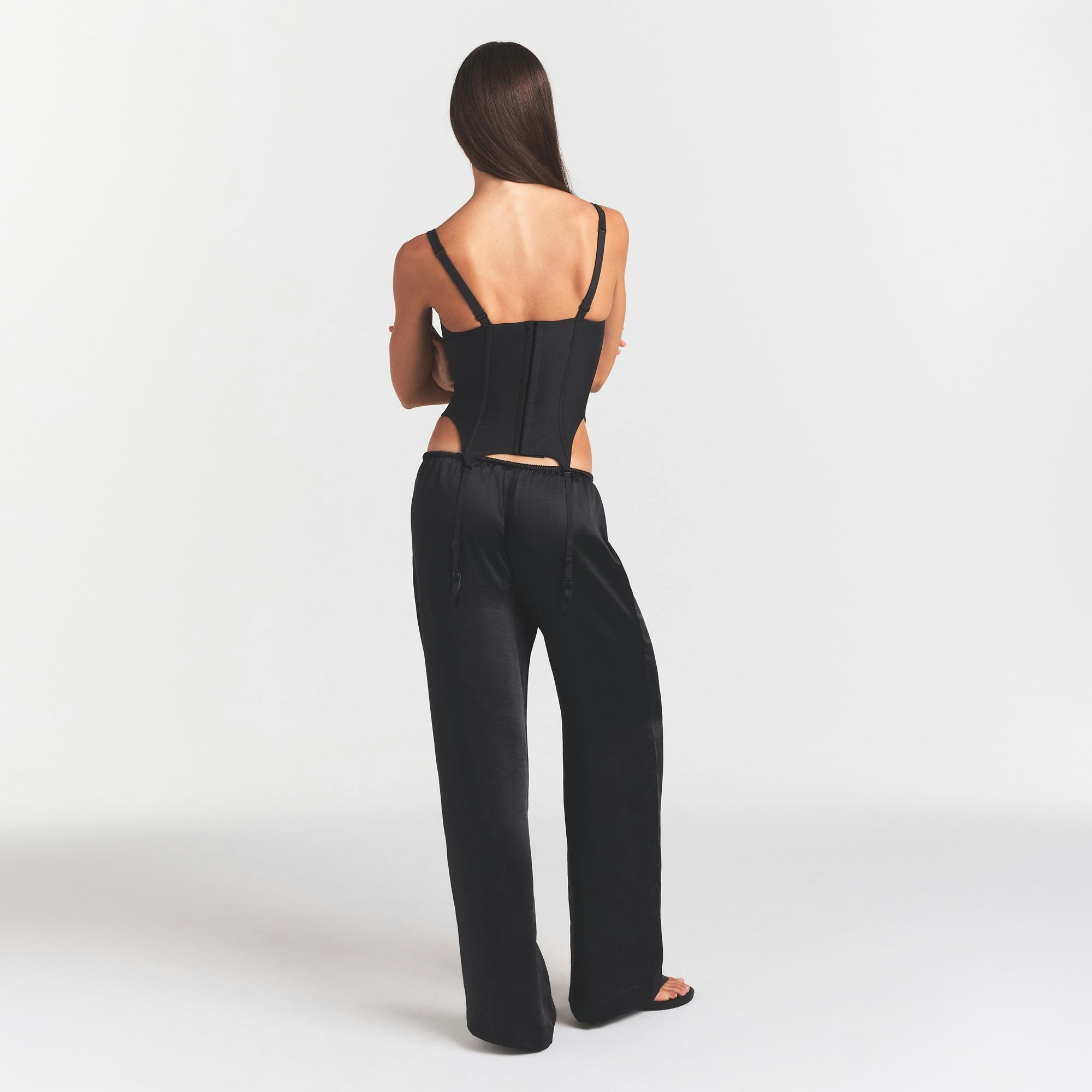 LIGHTWEIGHT SATIN STRAIGHT LEG PANT | OBSIDIAN ON A MODEL FRONT VIEW @ | FOCUS: 0.0, 1.0, 0.9