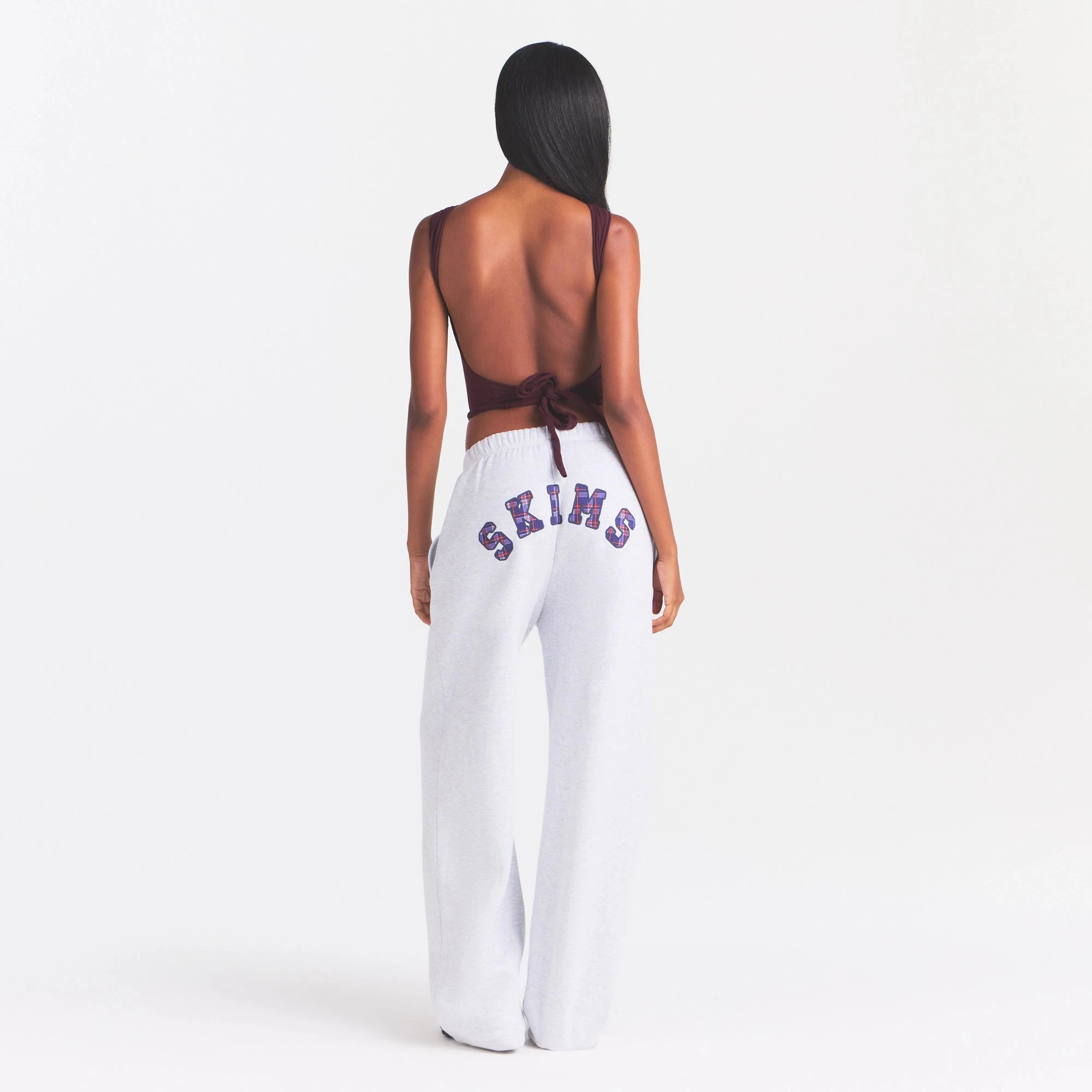 COTTON FLEECE CLASSIC STRAIGHT LEG PANT | LHG ARCHED SKIMS PLAID ON A MODEL FRONT VIEW @ | FOCUS: 0.0, 1.0, 0.9
