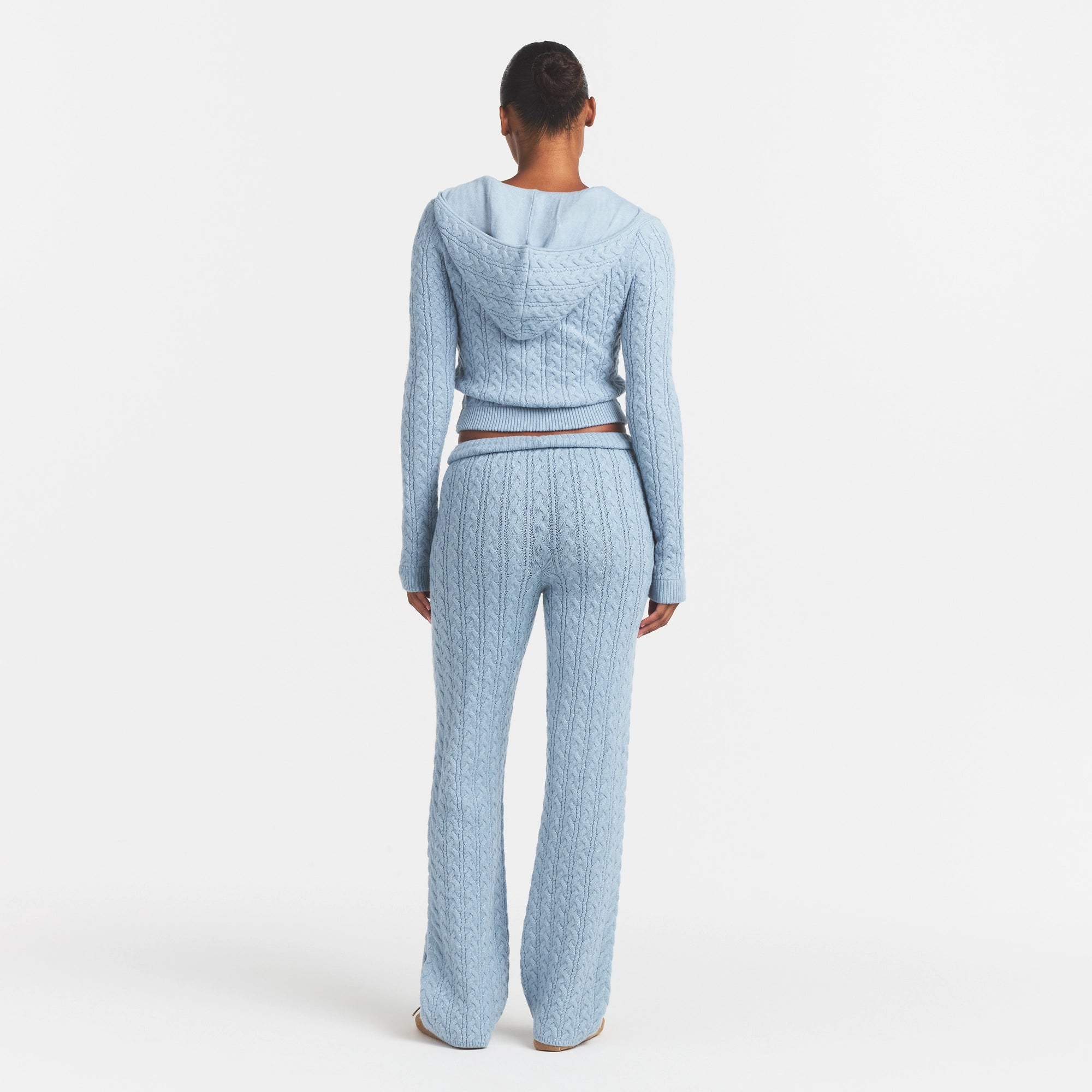 SWEATER KNIT STRAIGHT LEG PANT | FOG ON A MODEL FRONT VIEW @ | FOCUS: 0.0, 1.0, 0.9