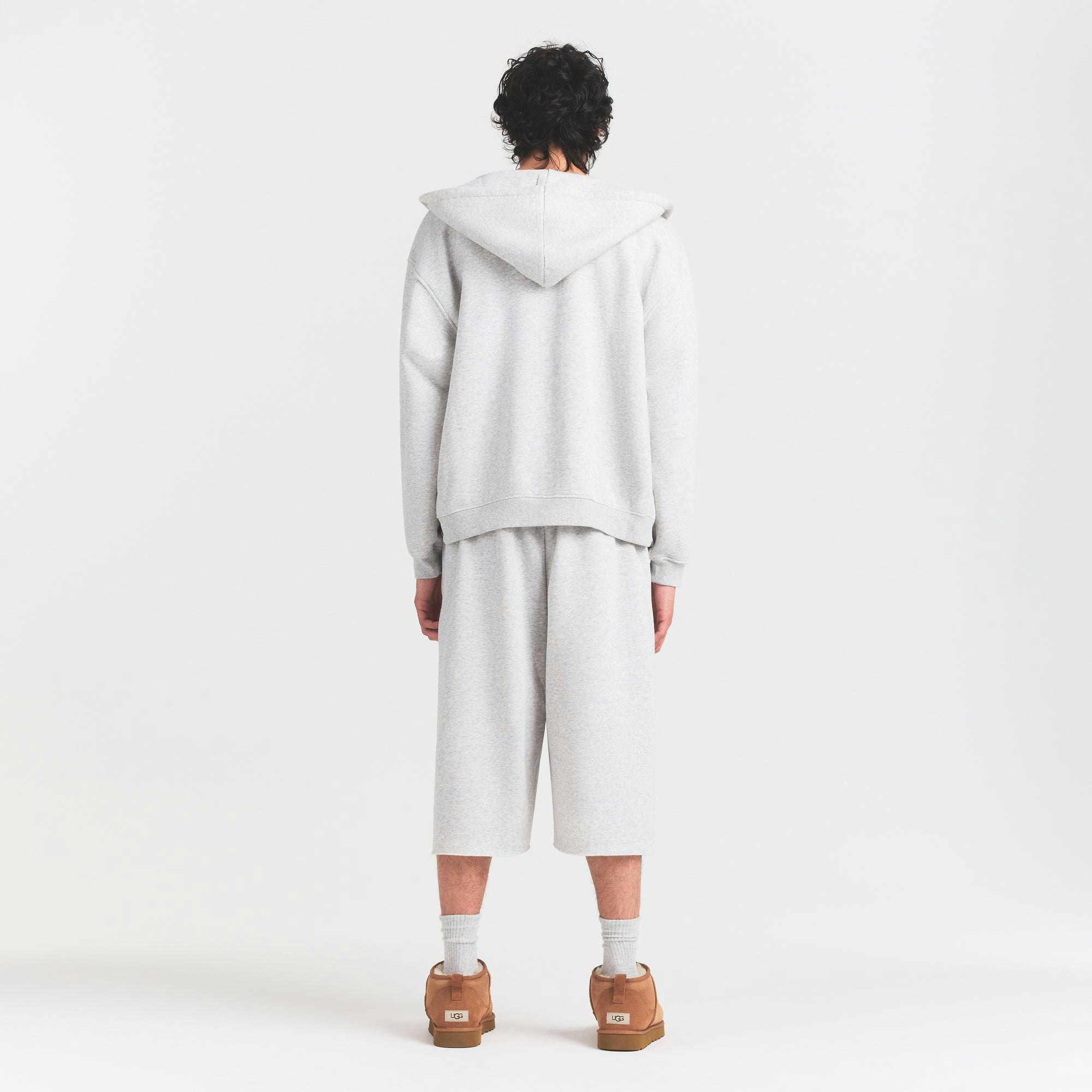 FLEECE LOUNGE MENS RELAXED LONG SHORT | LIGHT HEATHER GREY ON A MODEL FRONT VIEW @ | FOCUS: 0.0, 1.0, 0.9