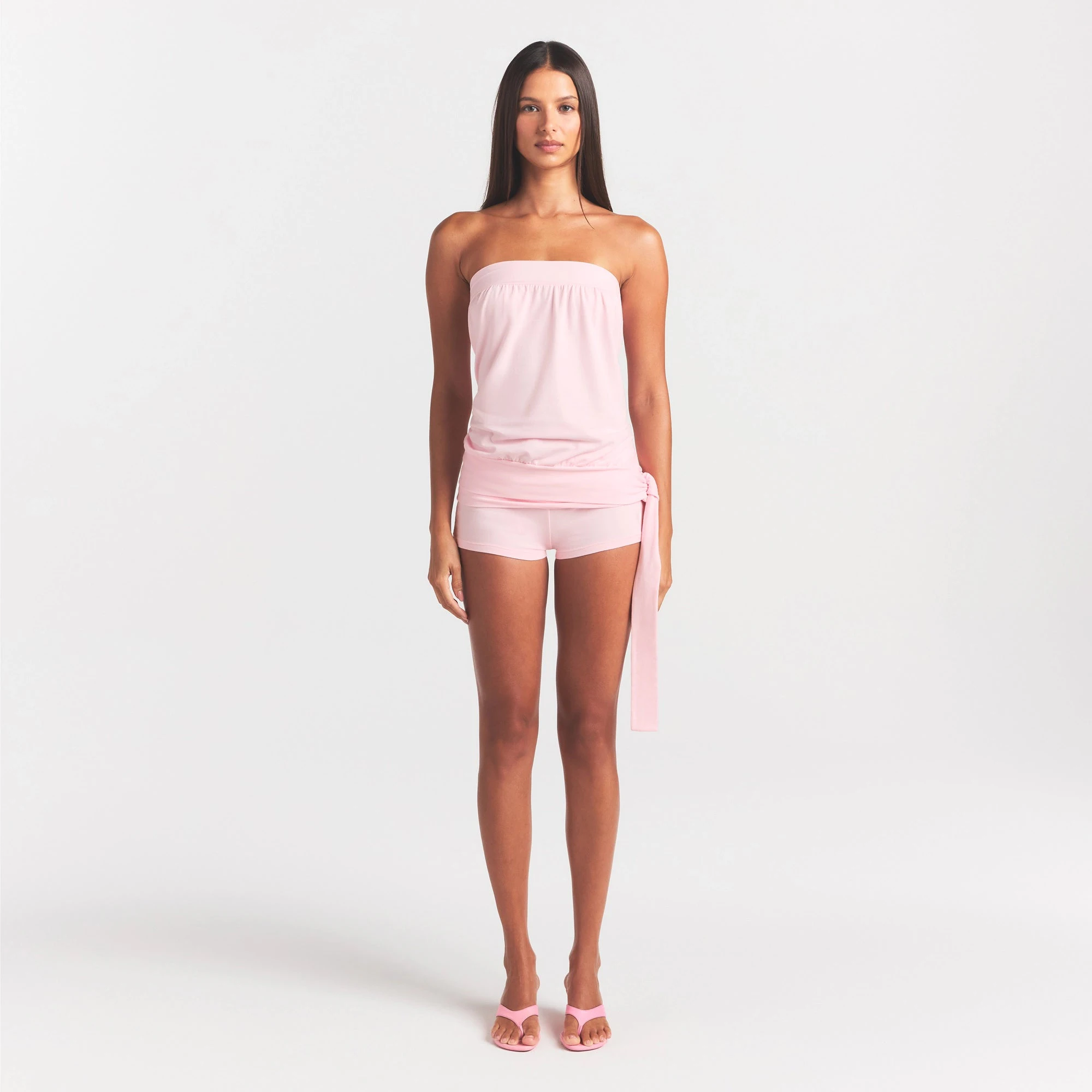 COTTON JERSEY FOLDOVER SHORT | CHERRY BLOSSOM ON A MODEL FRONT VIEW @ | FOCUS: 0.0, 1.0, 0.9