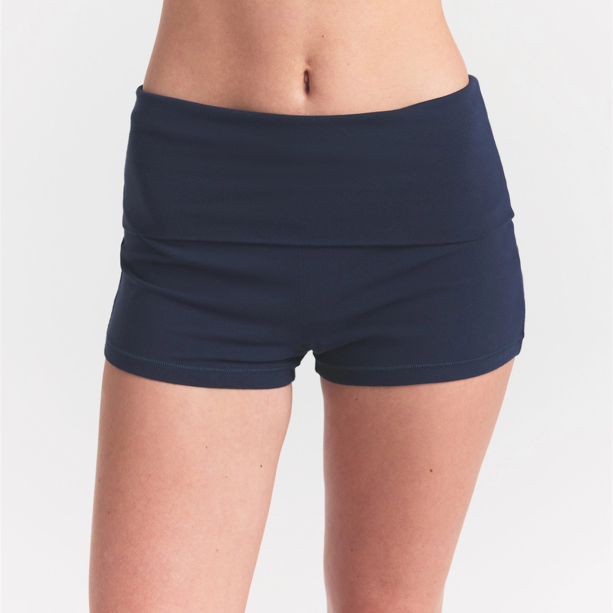 COTTON JERSEY FOLDOVER SHORT | NAVY ON A MODEL SIDE VIEW @ | FOCUS: 0.0, 1.0, 0.9