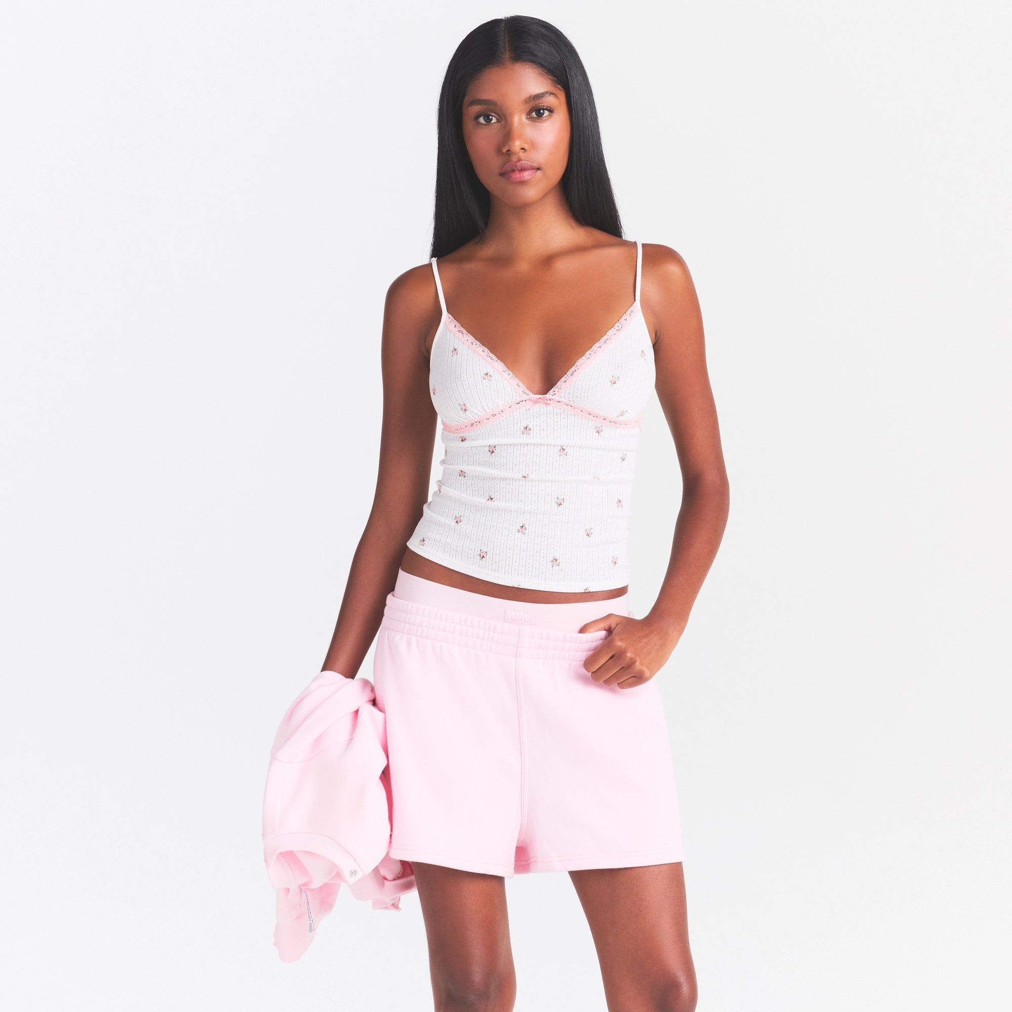 COTTON FLEECE DOUBLE WAISTBAND SHORT | CHERRY BLOSSOM ON A MODEL SIDE VIEW @ | FOCUS: 0.0, 1.0, 0.9