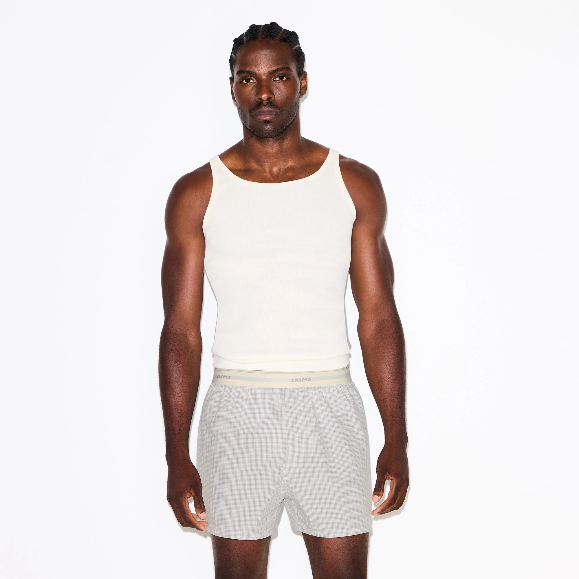 COTTON POPLIN MENS LOGO BAND BOXER | SILVER CHECK ON A MODEL SIDE VIEW @ | FOCUS: 0.0, 1.0, 0.9