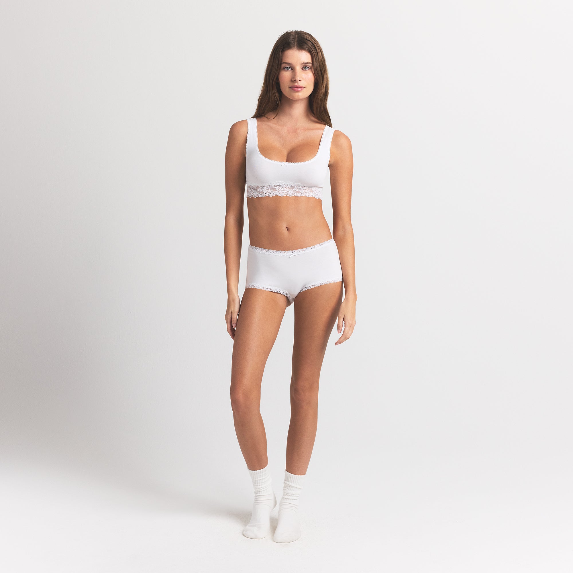 LIGHTWEIGHT COTTON LACE BOY SHORT | SNOW ON A MODEL FRONT VIEW @ | FOCUS: 0.0, 1.0, 0.9