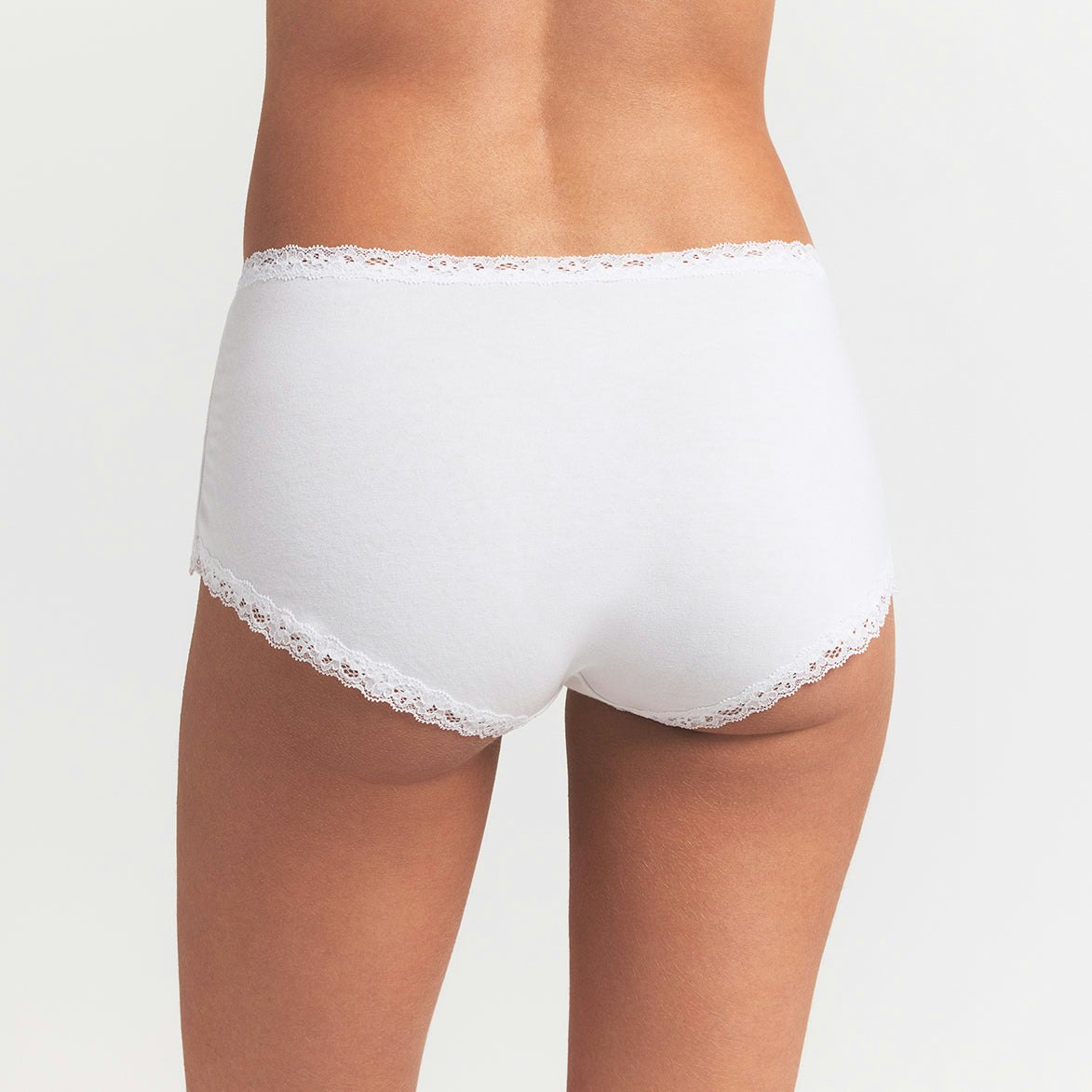 LIGHTWEIGHT COTTON LACE BOY SHORT | SNOW ON A MODEL BACK VIEW @ | FOCUS: 0.0, 1.0, 0.9