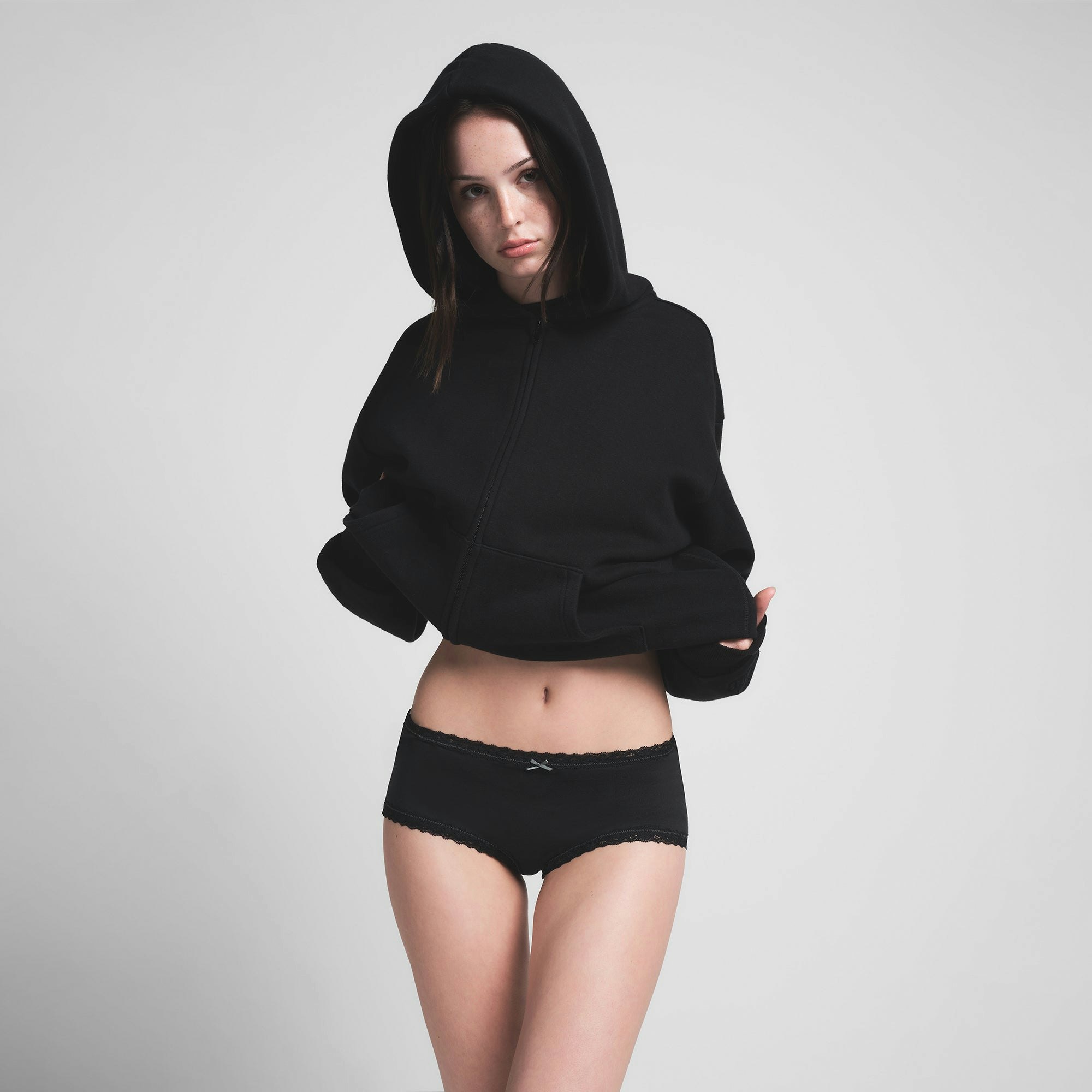 LIGHTWEIGHT COTTON LACE TRIM BOY SHORT | SOOT ON A MODEL FRONT VIEW @ | FOCUS: 0.0, 1.0, 0.9