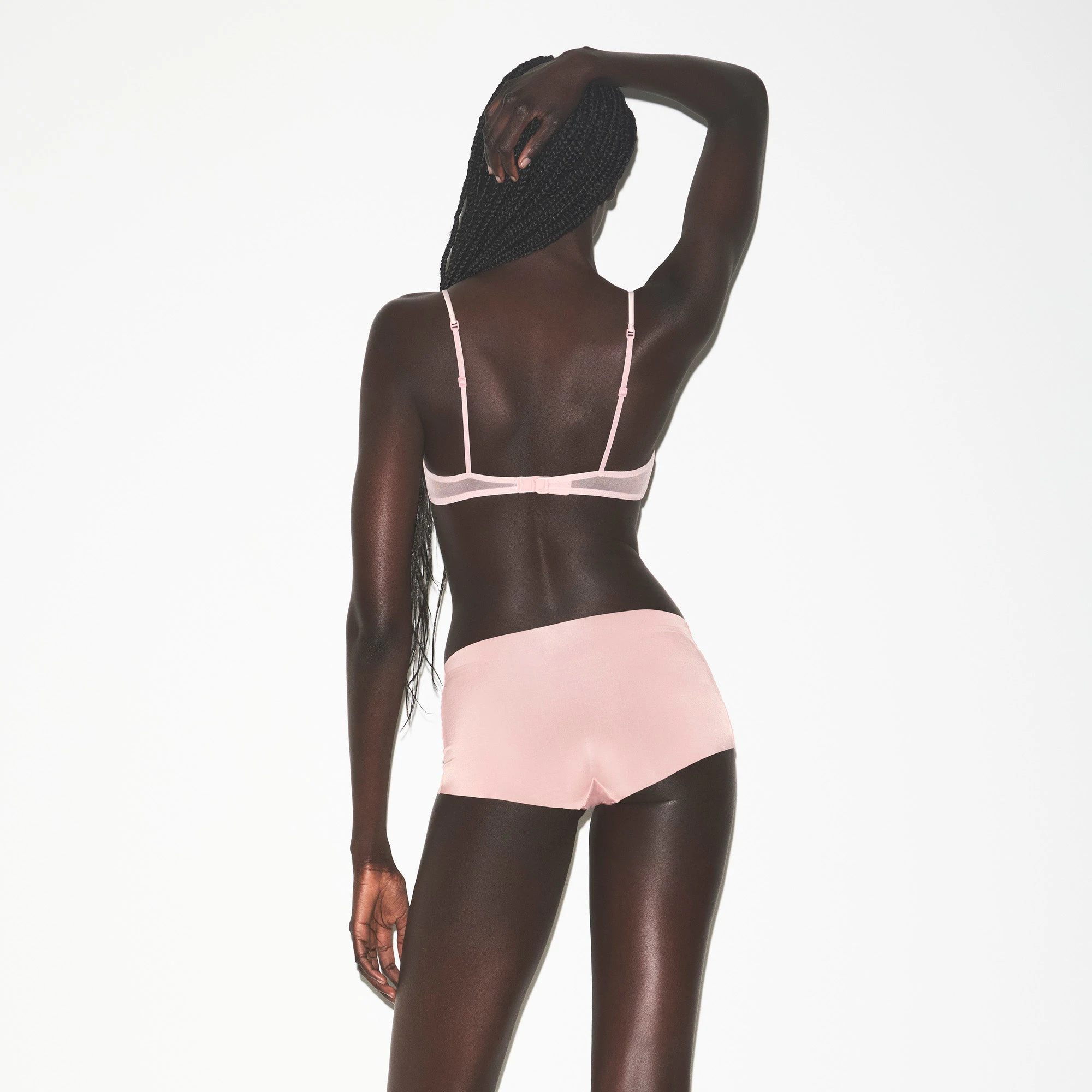 INVISIBLE BOY SHORT | MORGANITE ON A MODEL BACK VIEW | FOCUS: 0.0, 1.0, 0.9