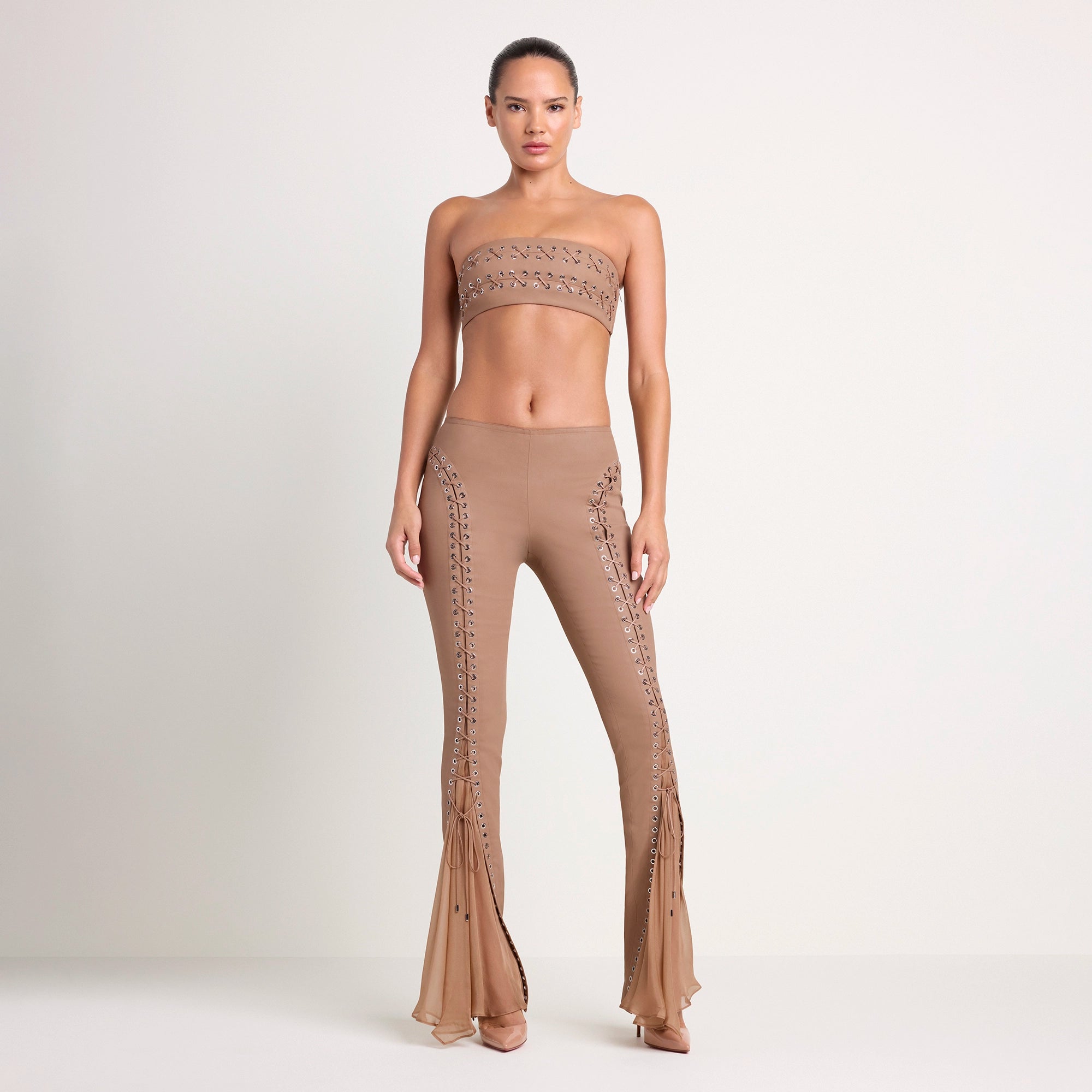 LUDOVIC DE SAINT SERNIN X SKIMS WAXED COTTON PANT | SIENNA ON A MODEL FRONT VIEW @ | FOCUS: 0.0, 1.0, 0.9
