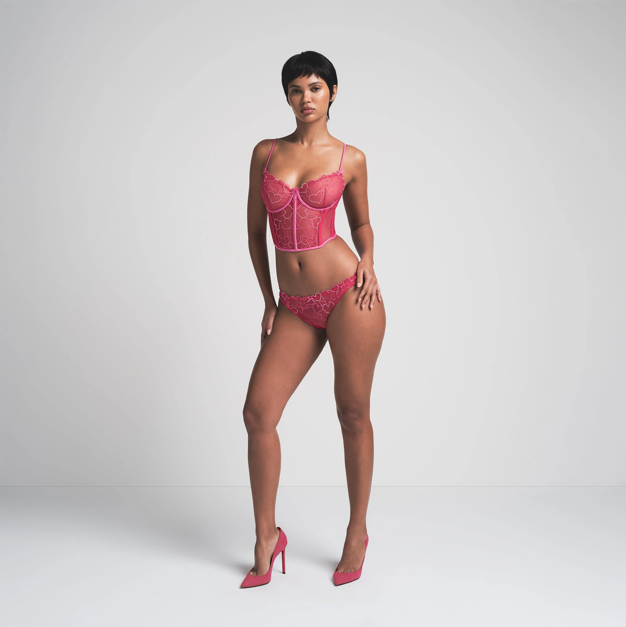 EMBROIDERED TULLE CROPPED CORSET | PUNCH ON A MODEL FRONT VIEW | FOCUS: 0.0, 1.0, 0.9