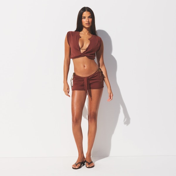 COTTON COVER-UPS SHORT | HENNA ON A MODEL FRONT VIEW